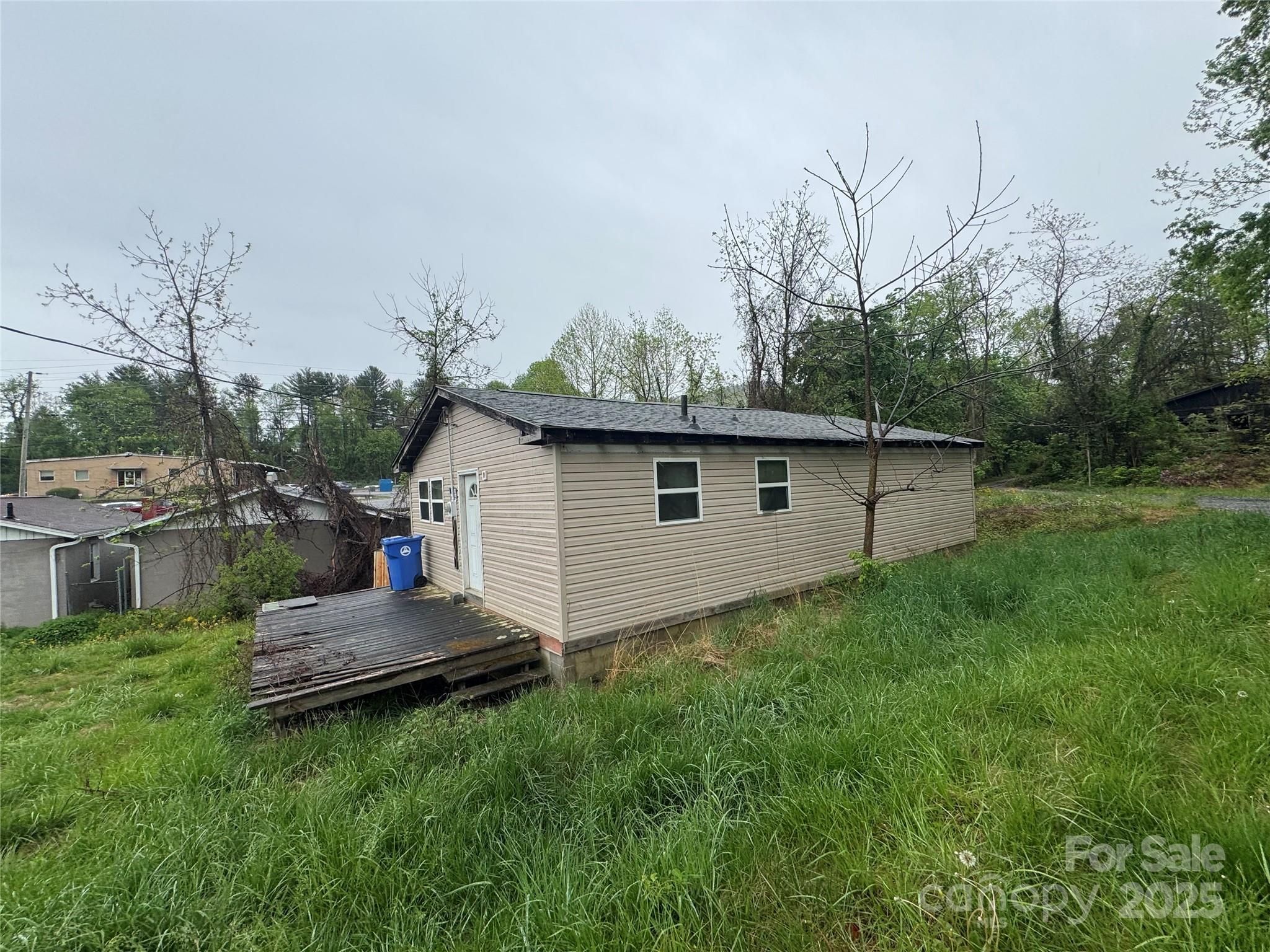 9 Edgewood Road Property Photo