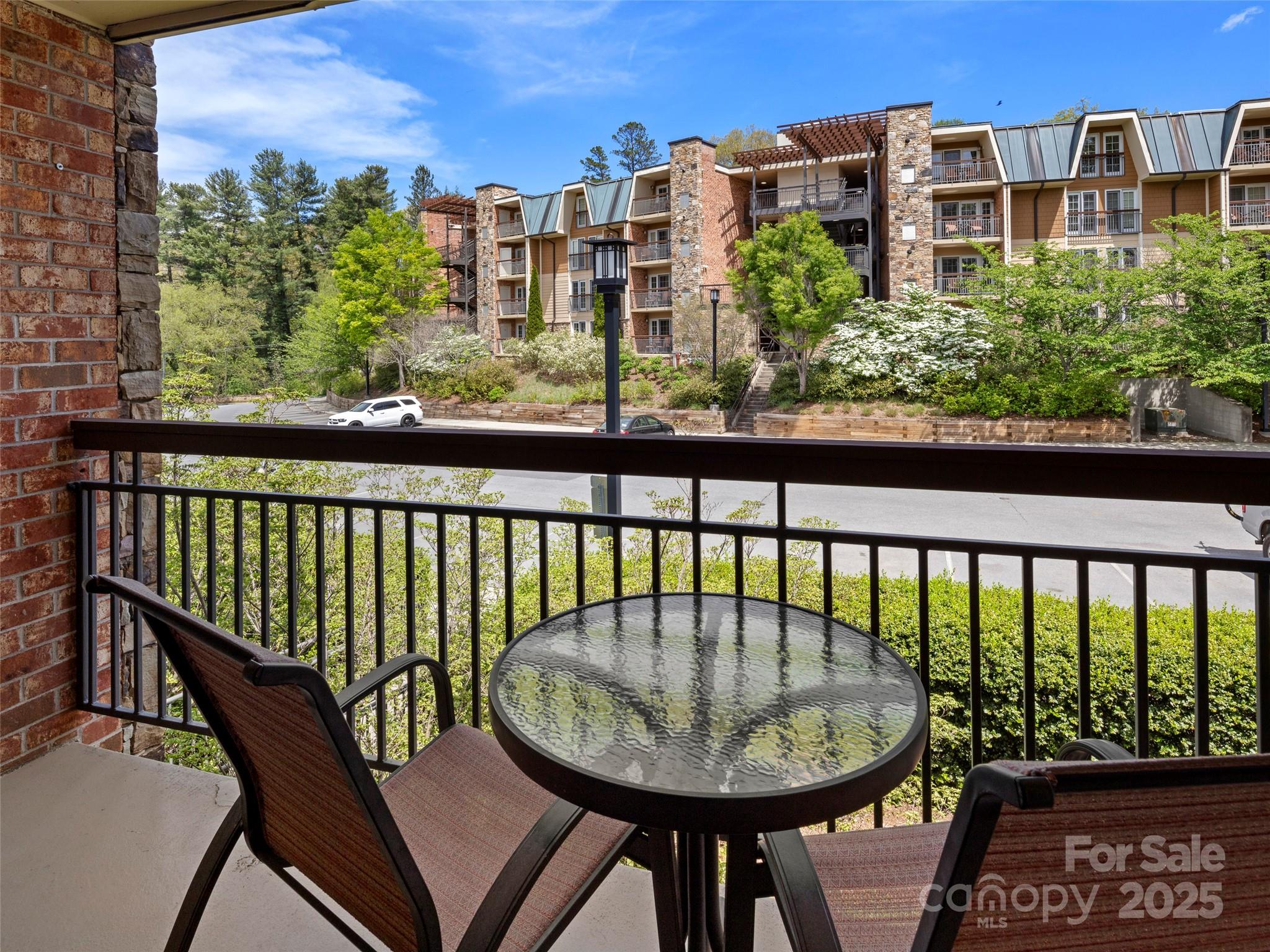 401 Bowling Park Road Property Photo