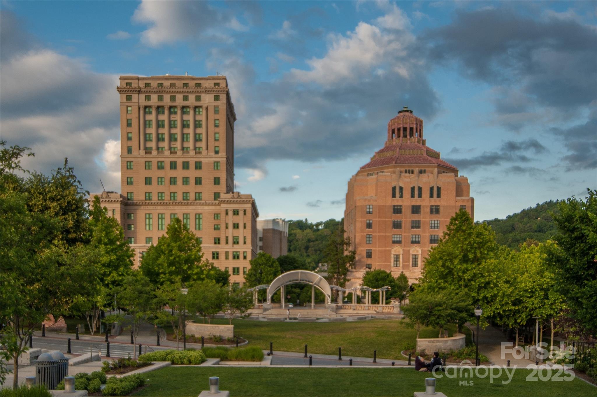 15 La Grange Drive Property Photo 2