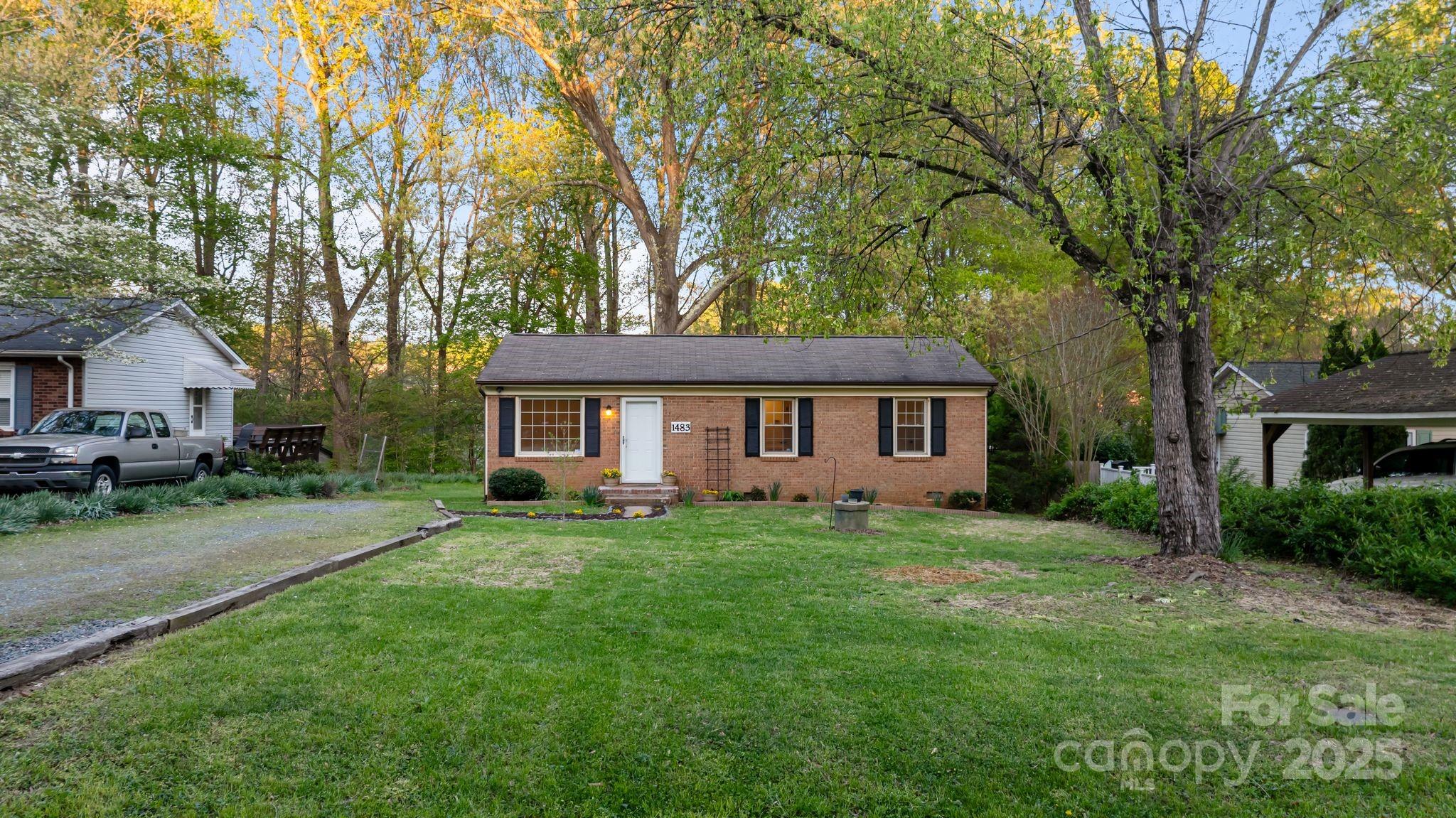 1483 Runabout Road Property Photo