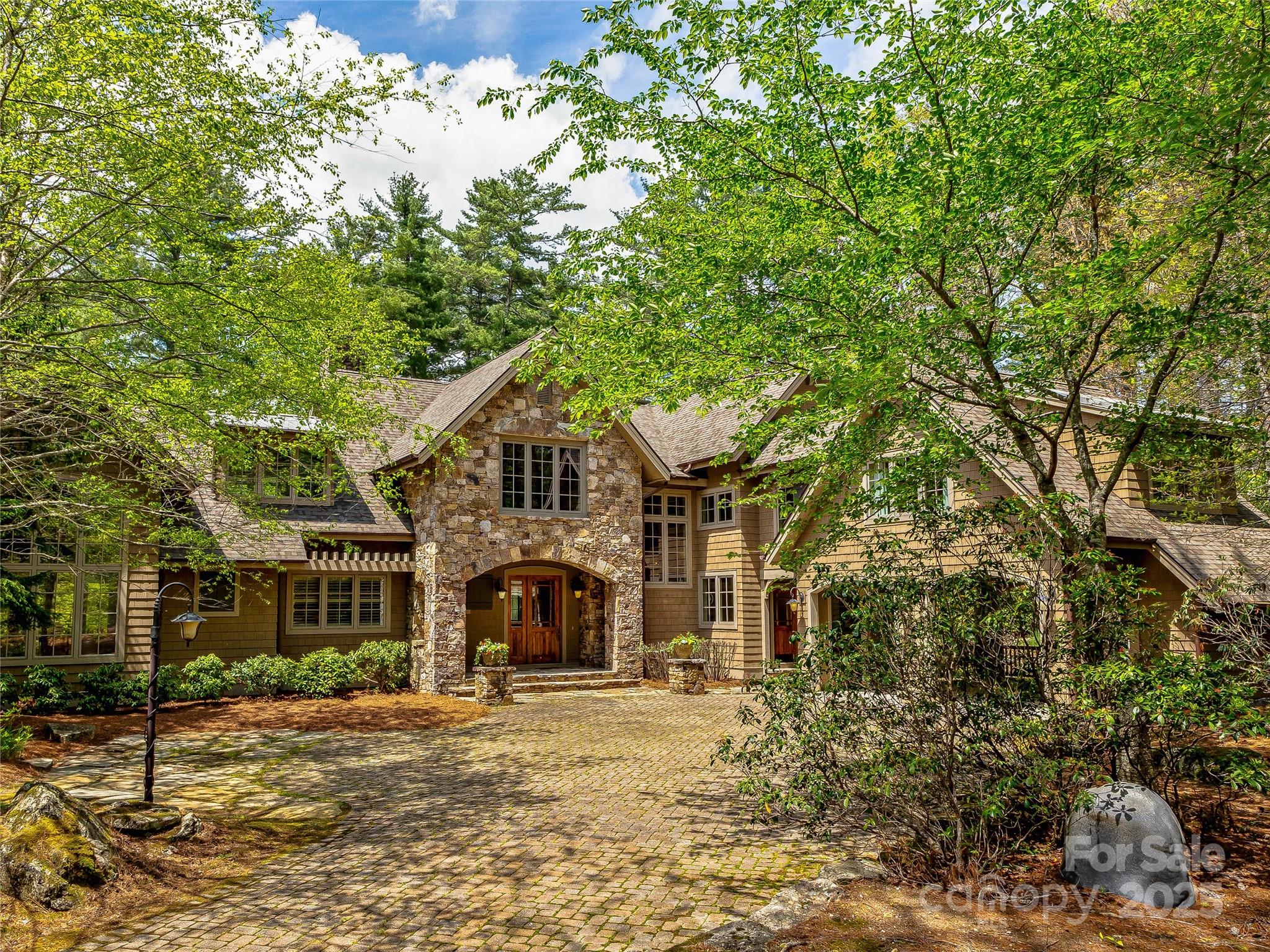 228 Mills Creek Trace Property Photo 1