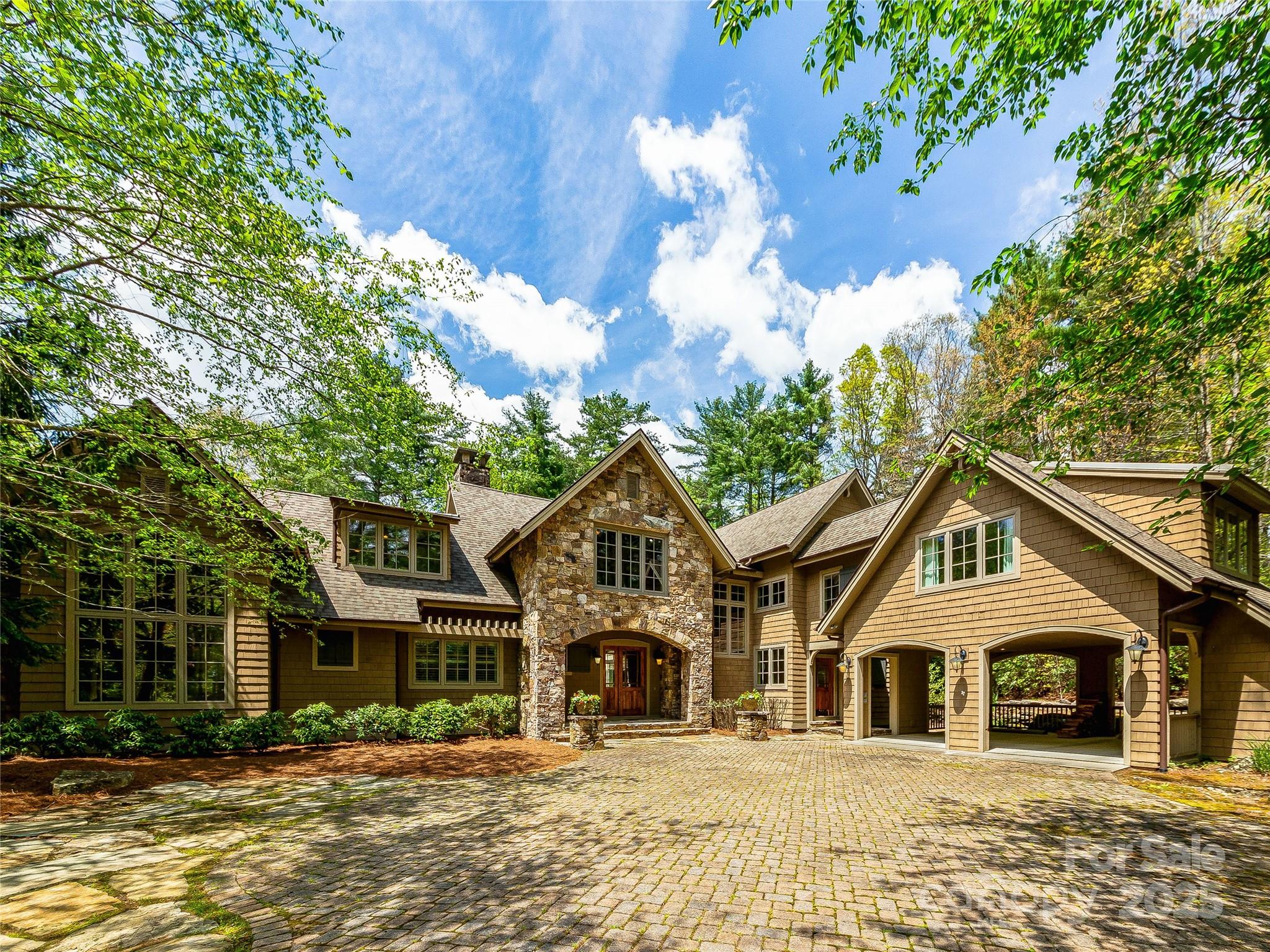 228 Mills Creek Trace Property Photo 2