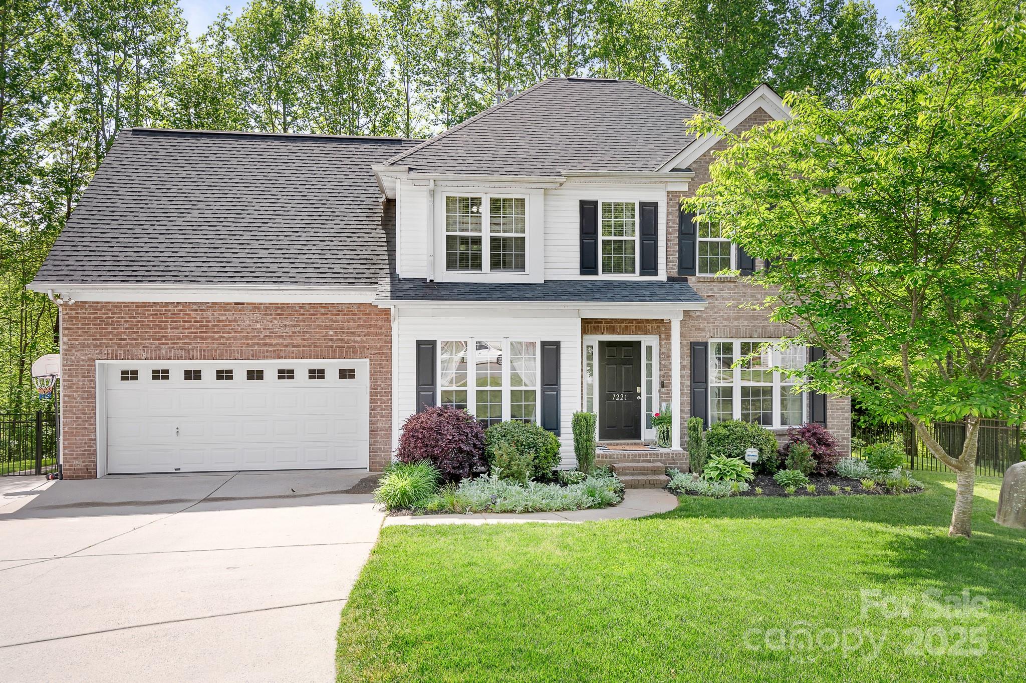 East Lincoln Real Estate Listings Main Image