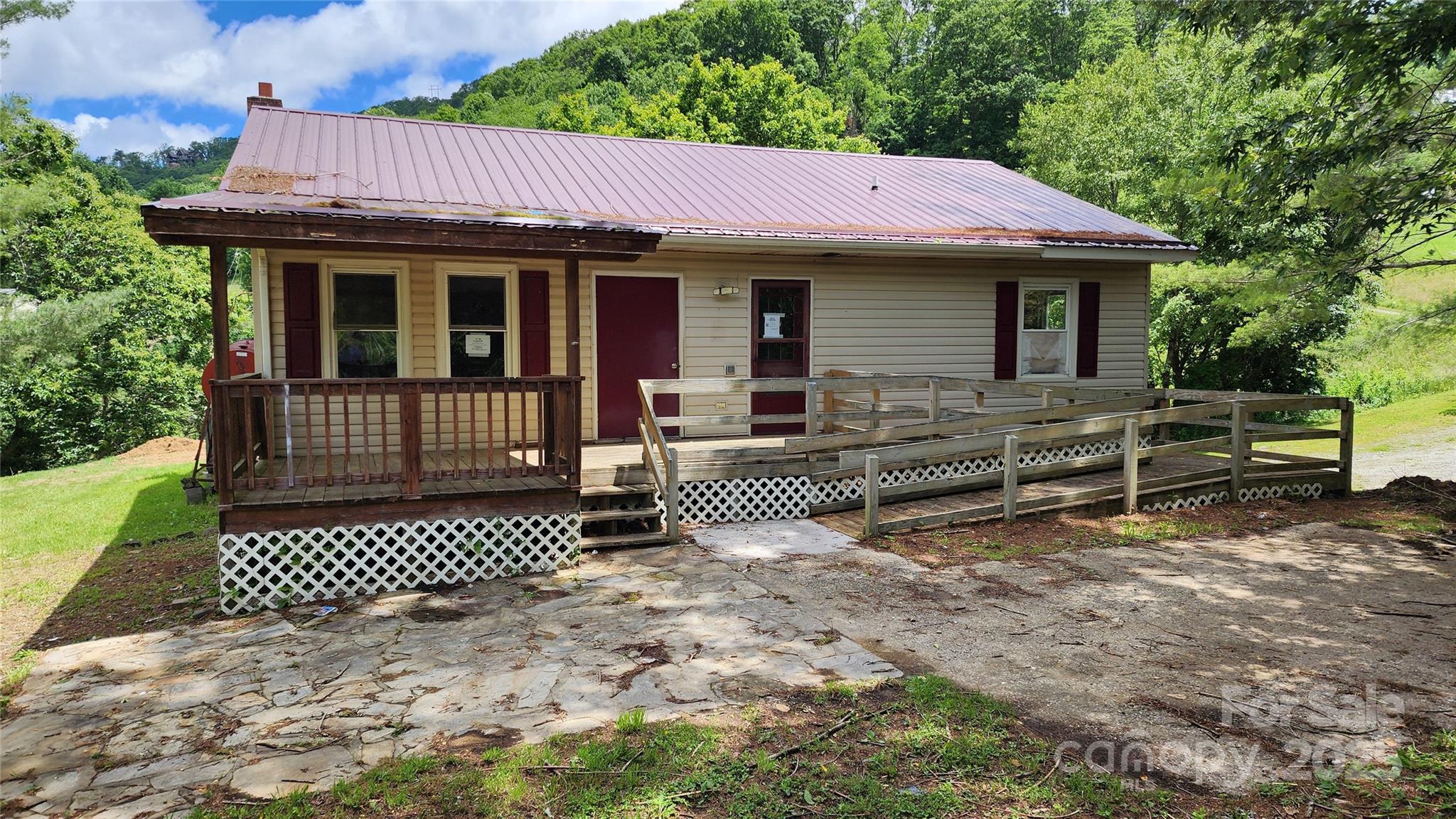 803 Sam Eller Road Property Photo 1
