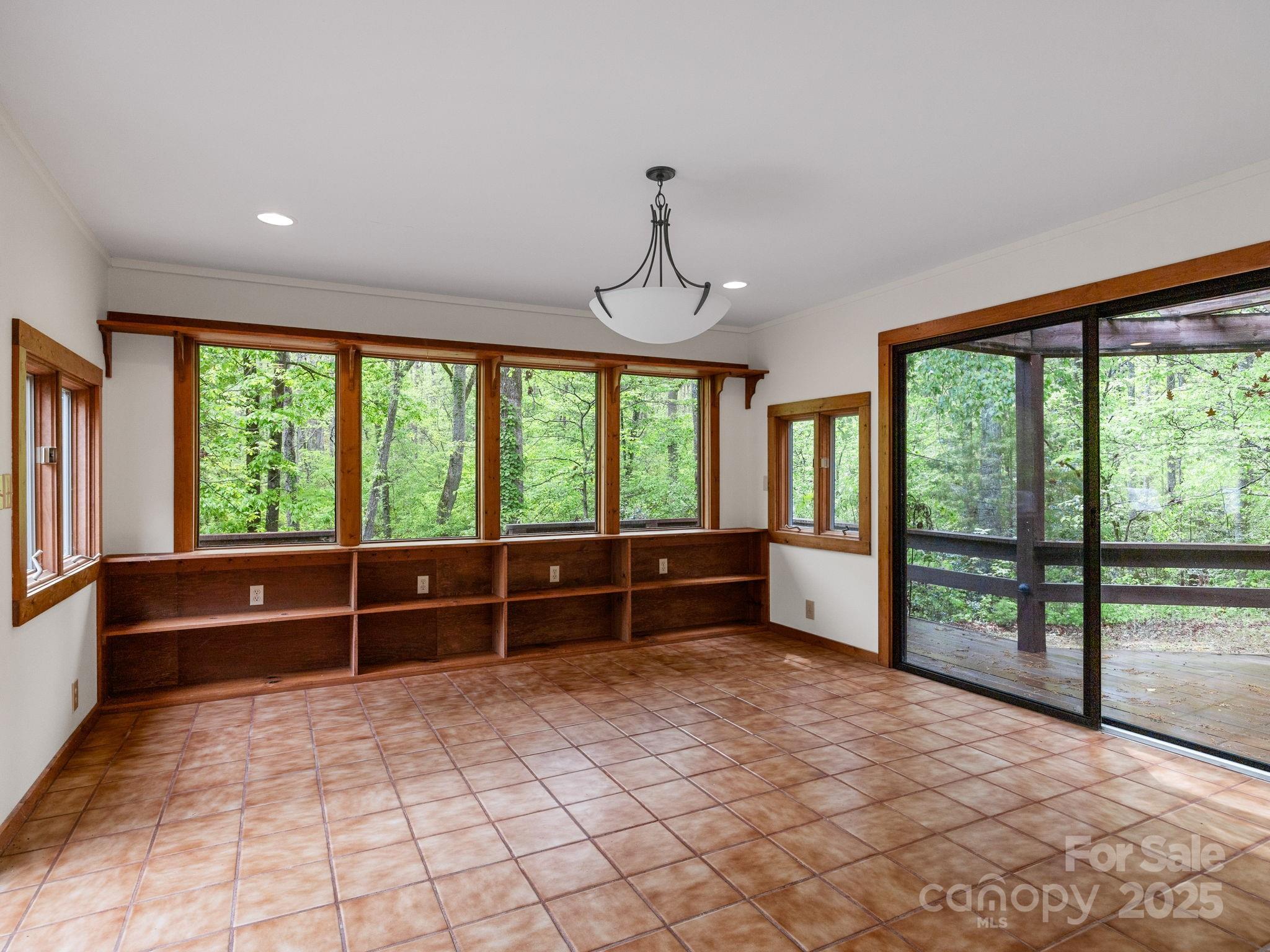 241 Pinefield Drive Property Photo 7