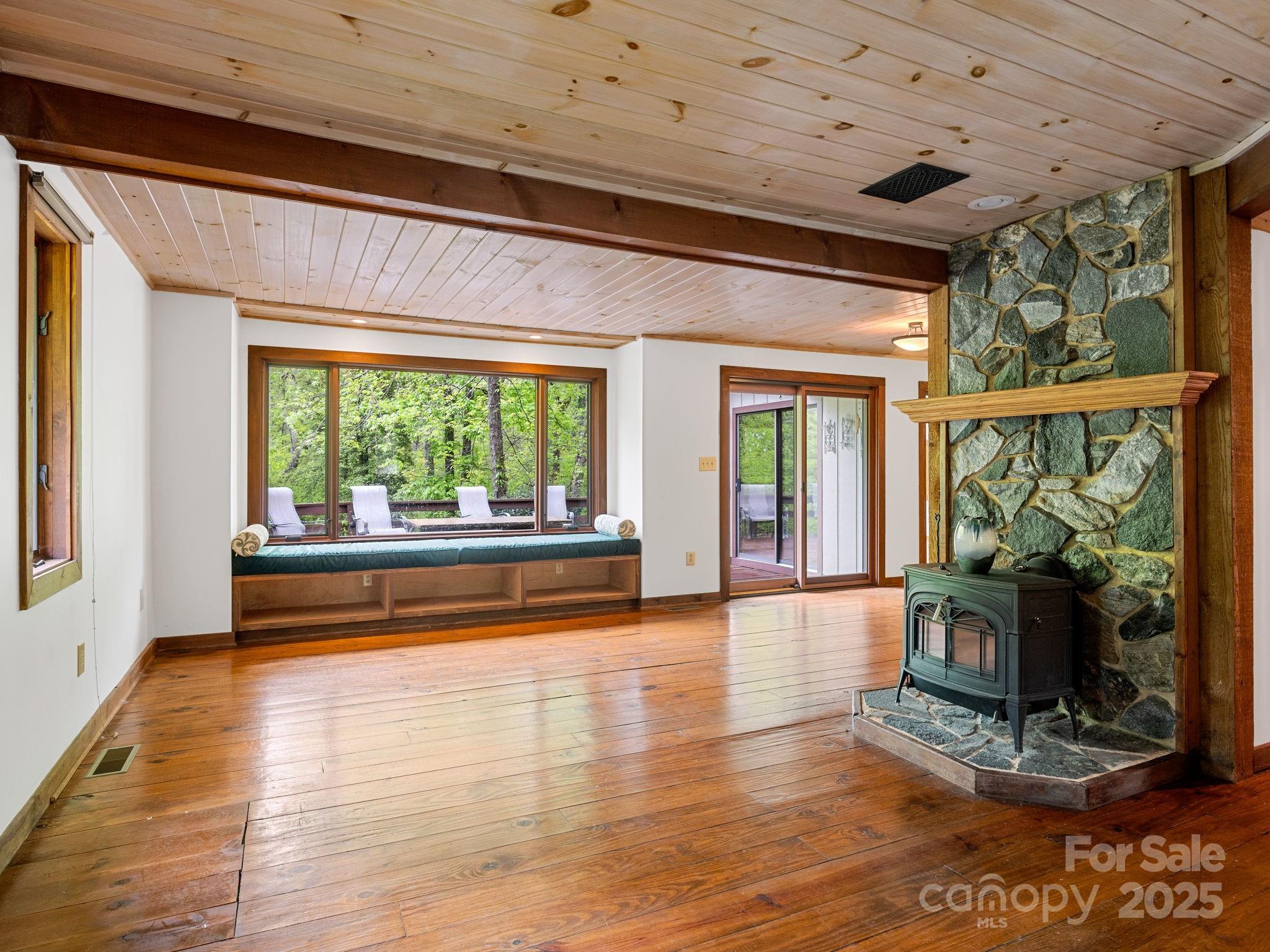 241 Pinefield Drive Property Photo 9