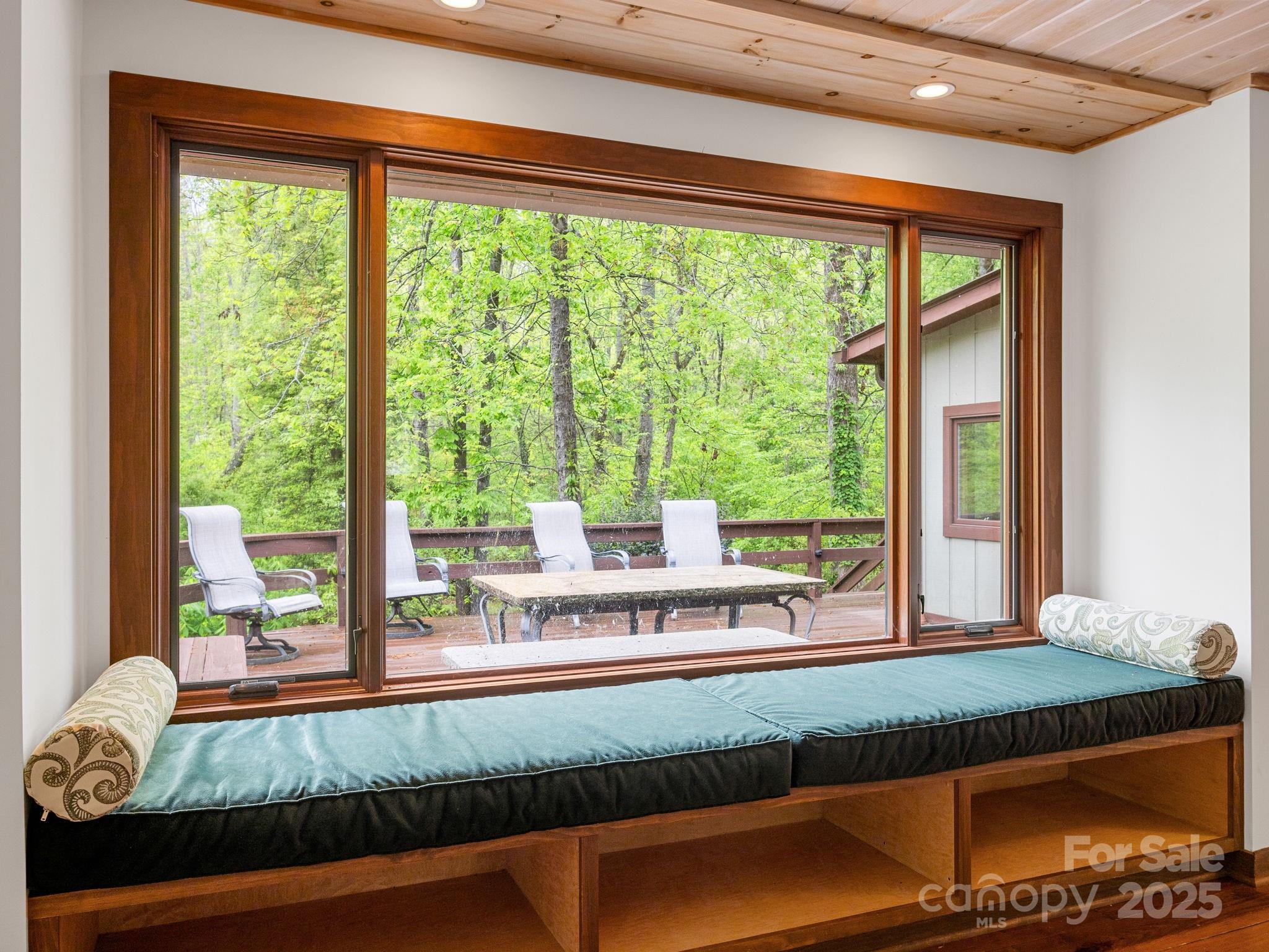 241 Pinefield Drive Property Photo 10