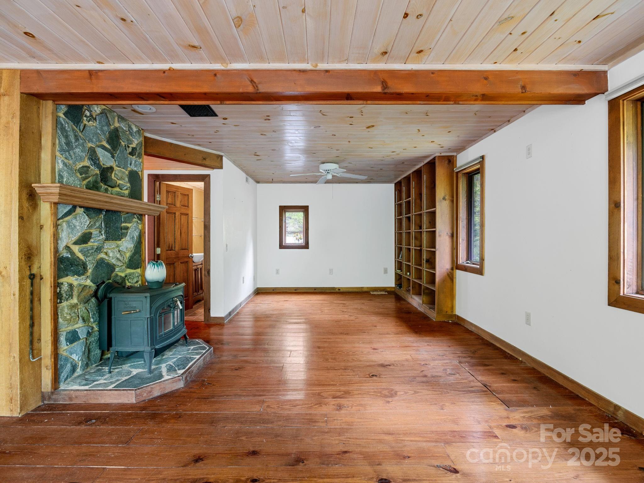 241 Pinefield Drive Property Photo 12