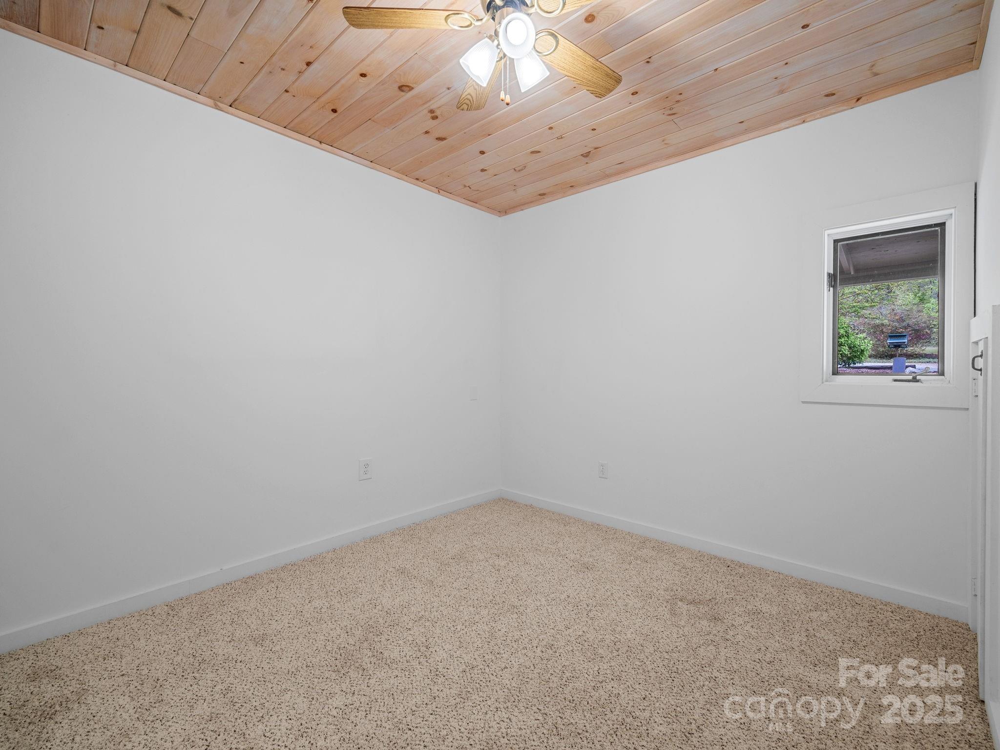 241 Pinefield Drive Property Photo 14