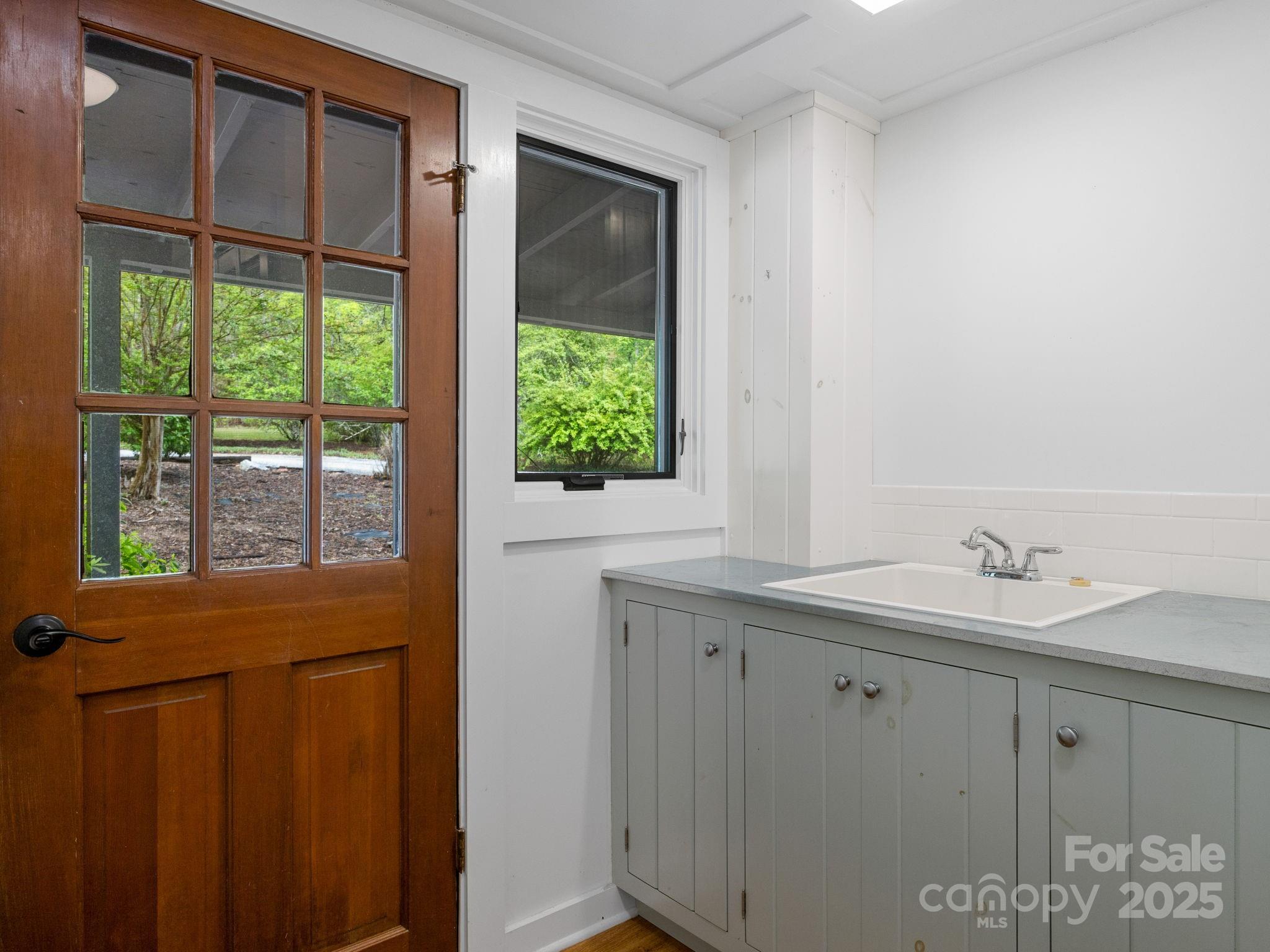 241 Pinefield Drive Property Photo 16