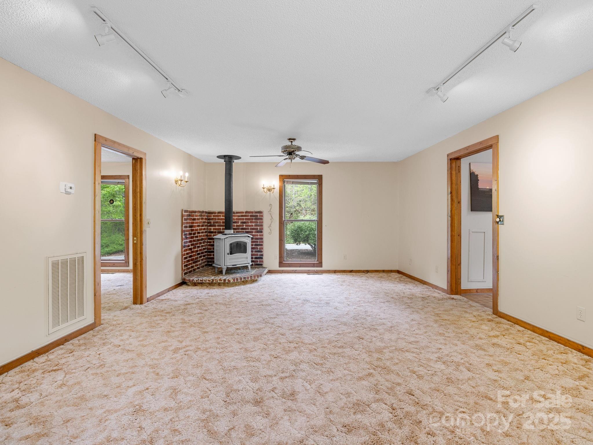 241 Pinefield Drive Property Photo 25