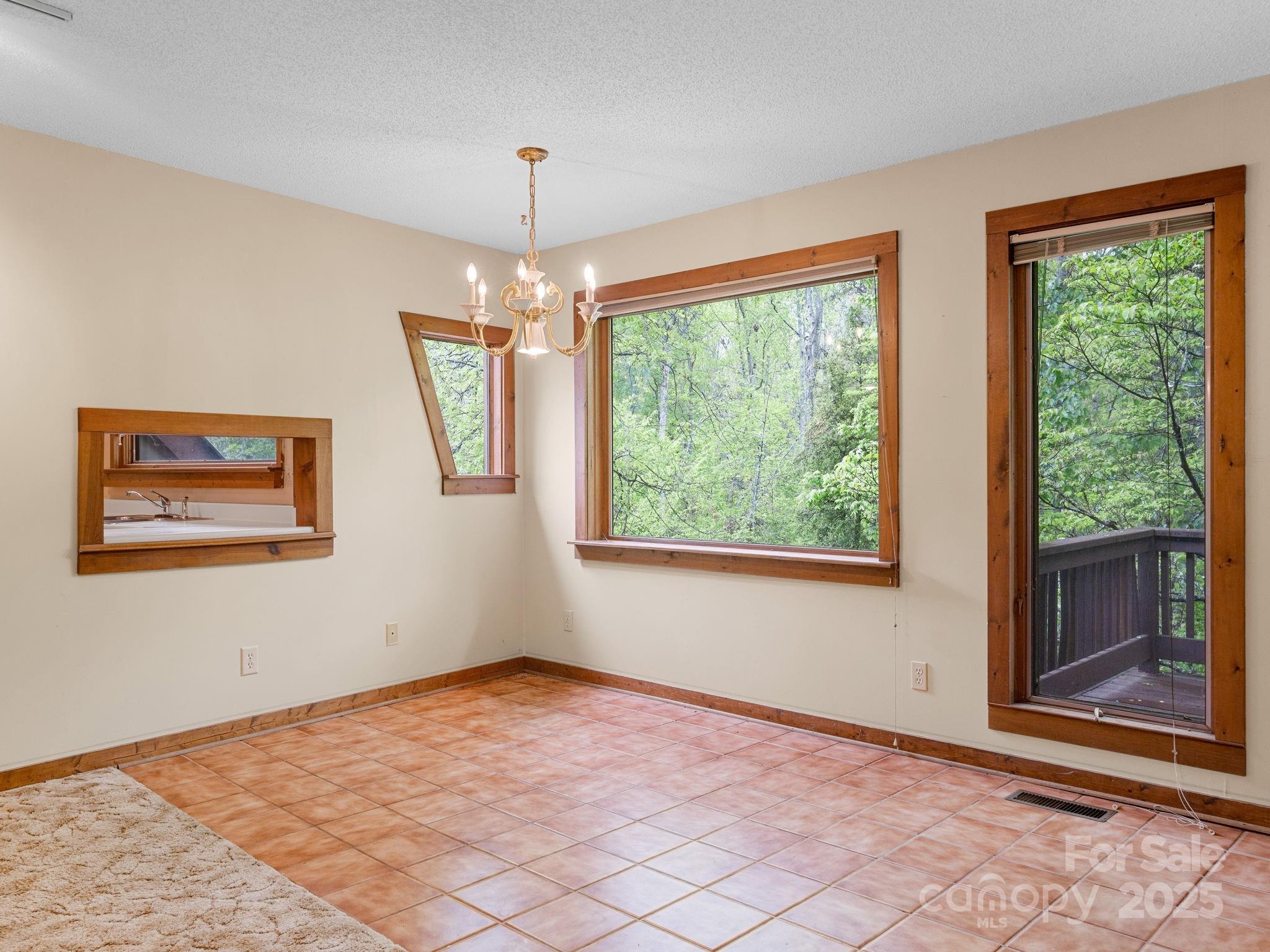 241 Pinefield Drive Property Photo 26