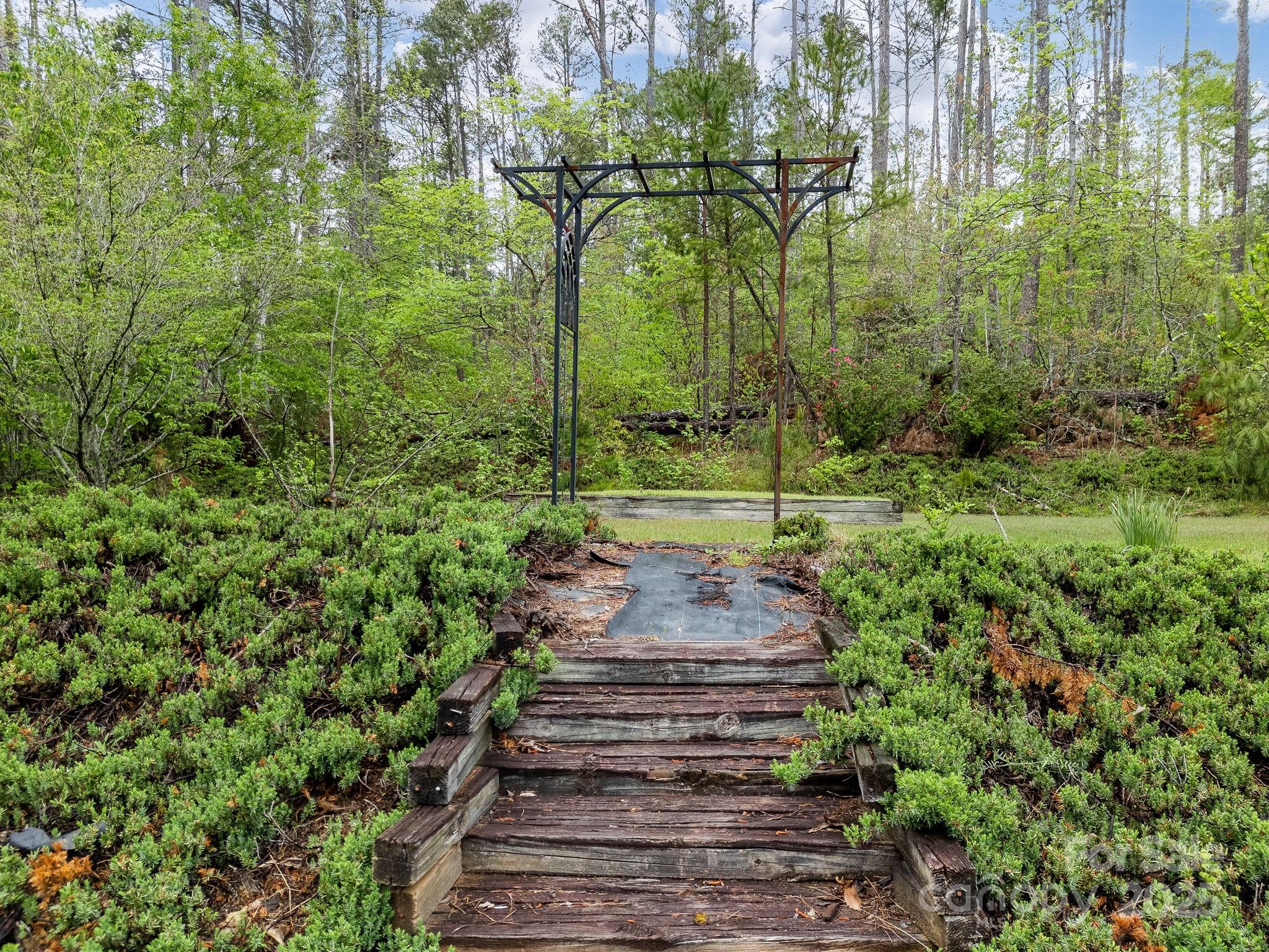 241 Pinefield Drive Property Photo 44