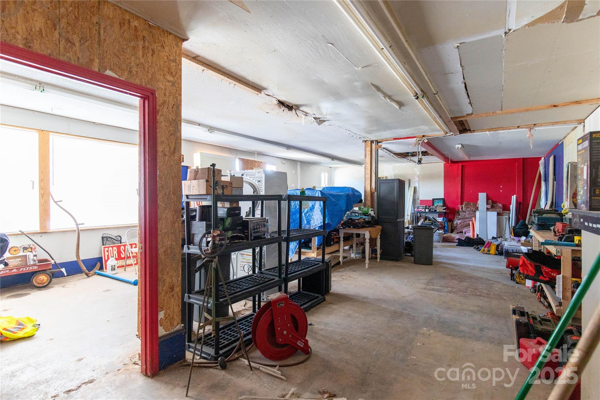 1112 E Main Street Property Photo 6
