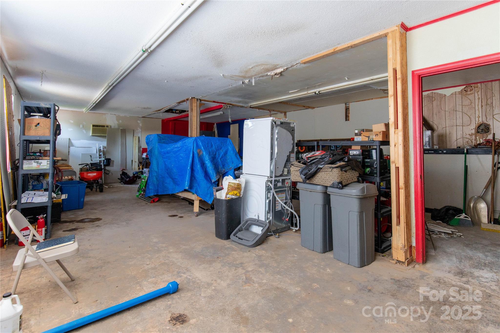 1112 E Main Street Property Photo 8