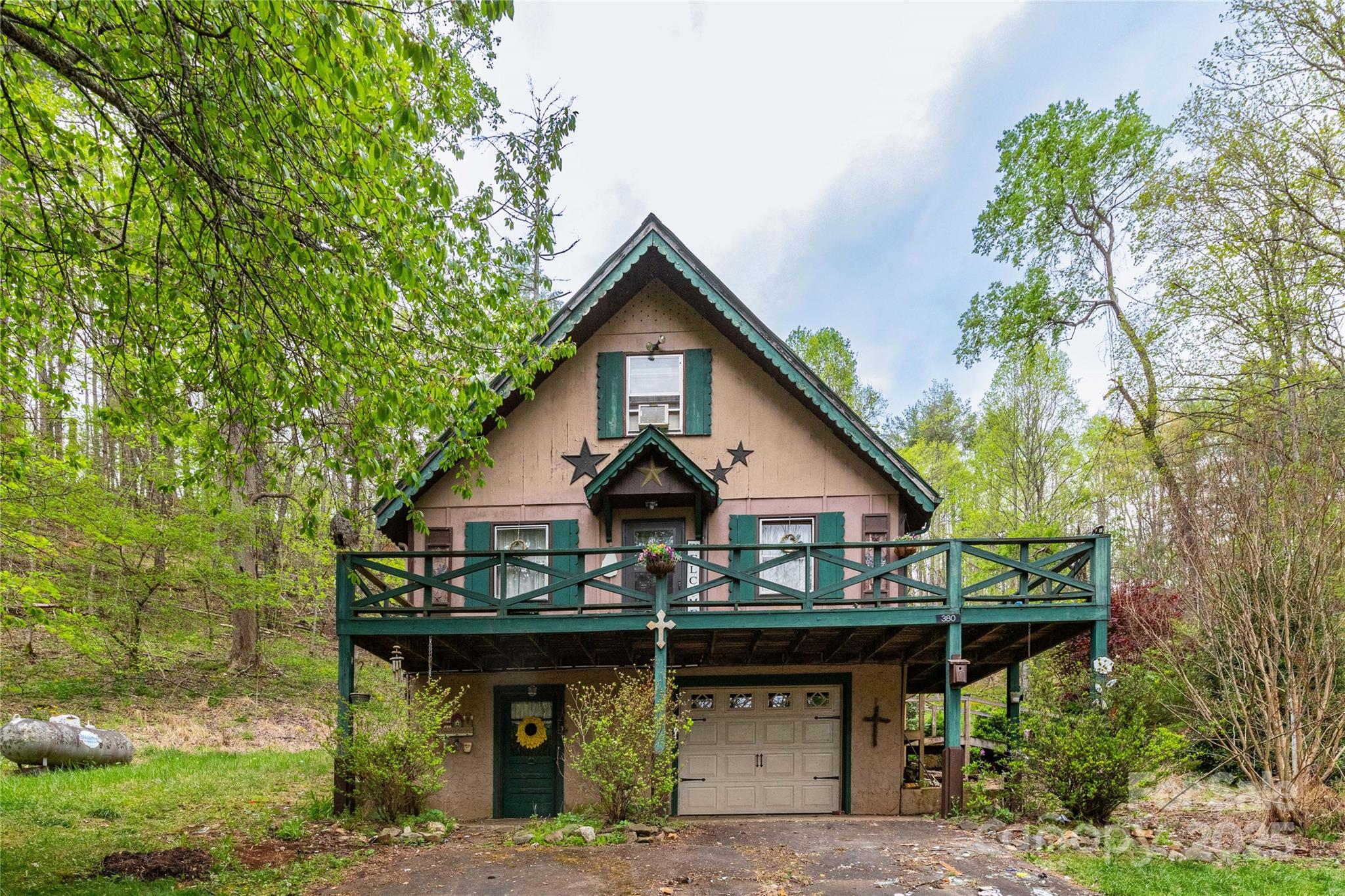 380 Echo Hill Drive Property Photo