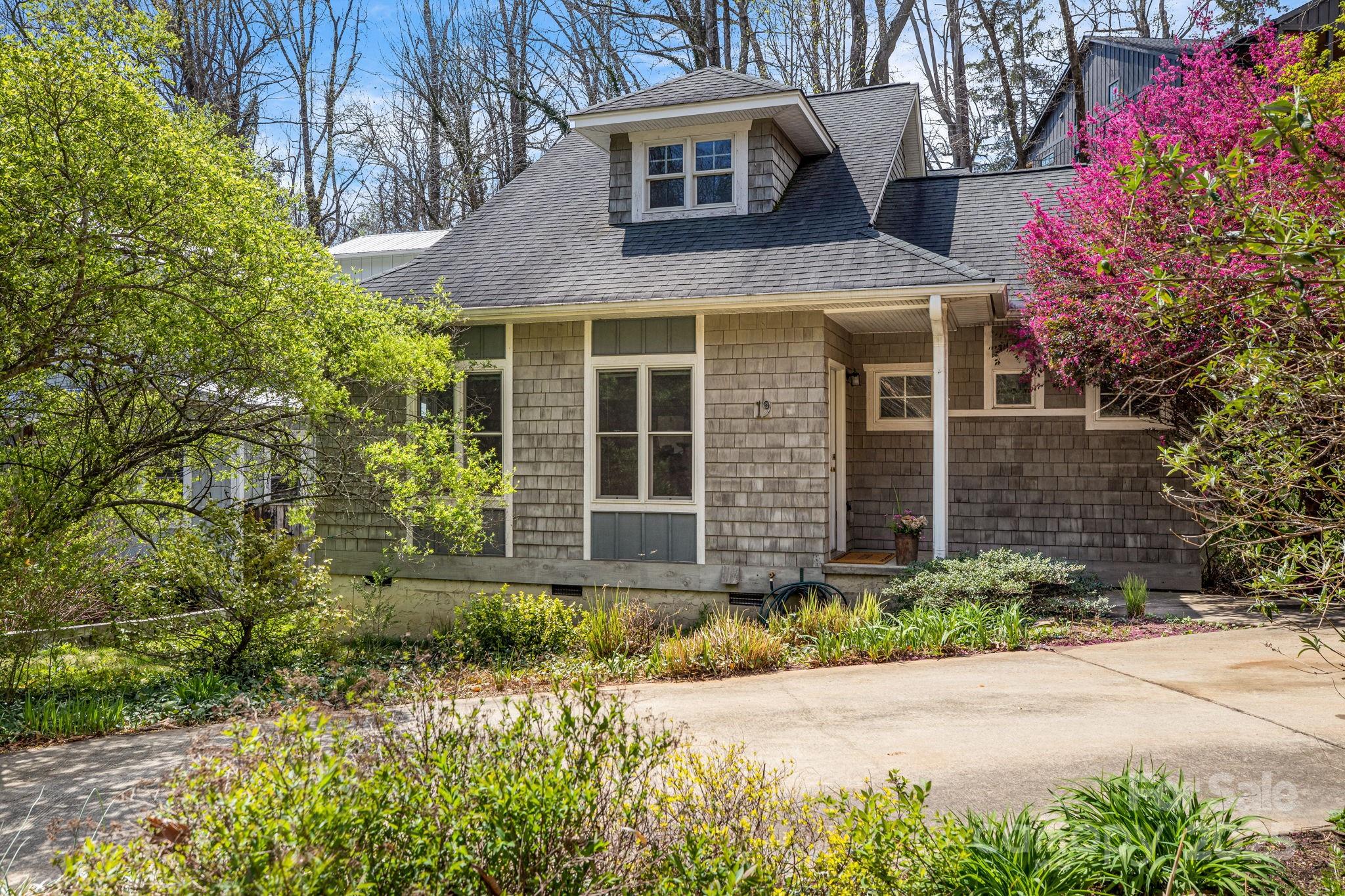19 Castle Street Property Photo