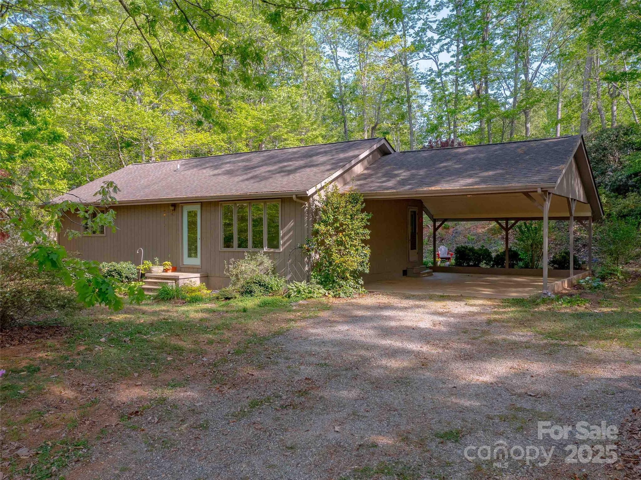 1240 Blanton Street Property Photo