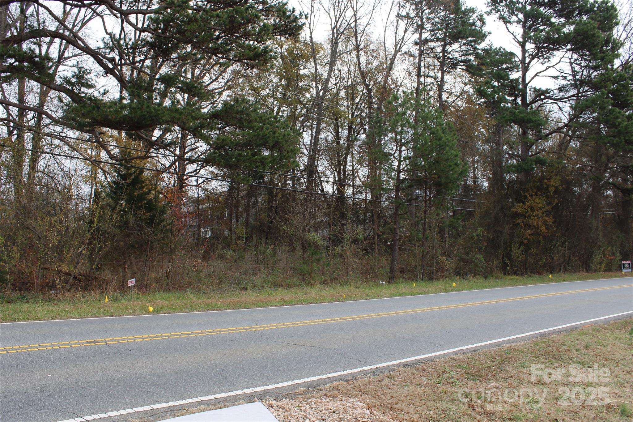 12414 Beatties Ford Road Property Photo 3