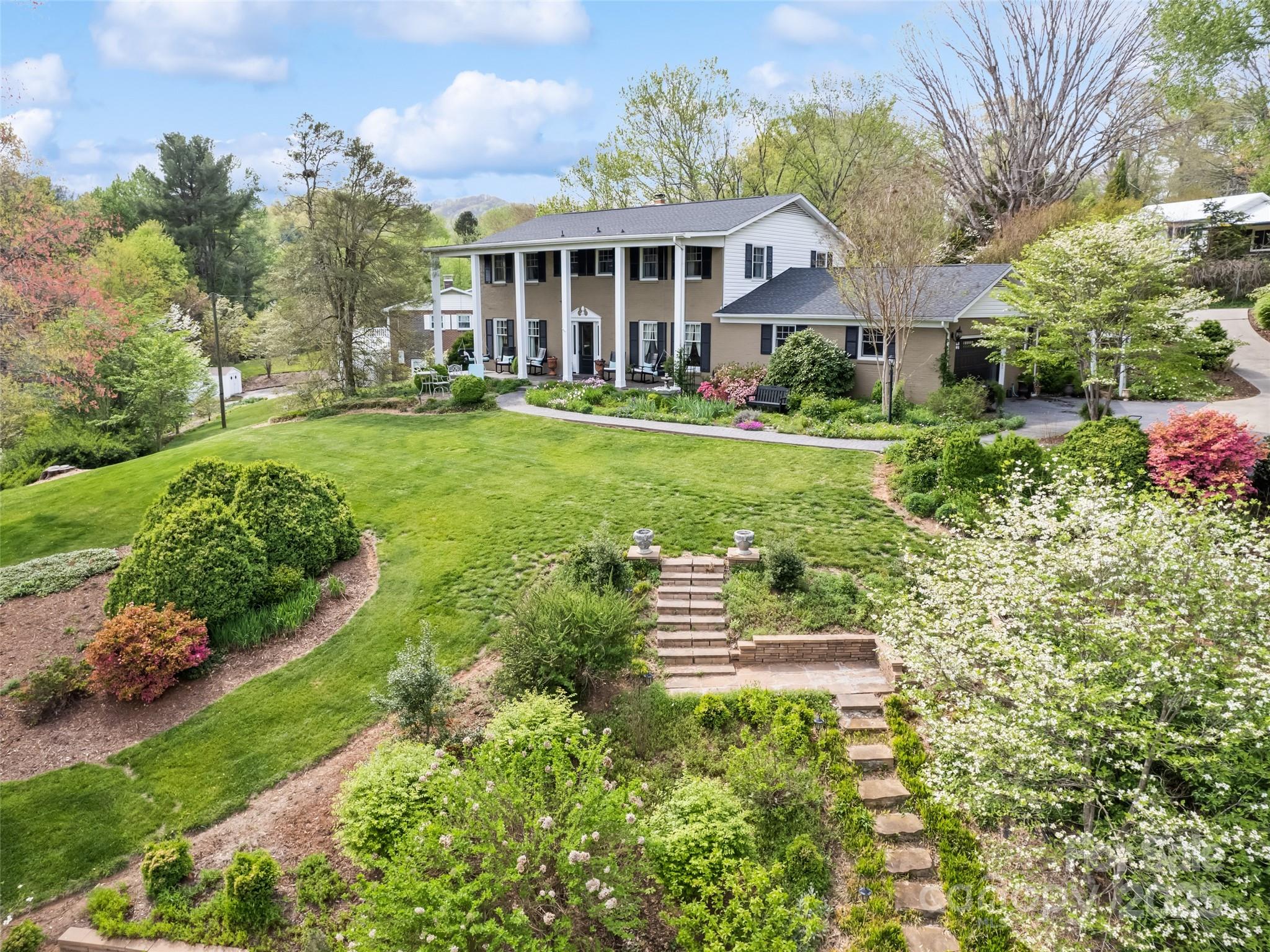 60 Club Knoll Avenue Property Photo 2