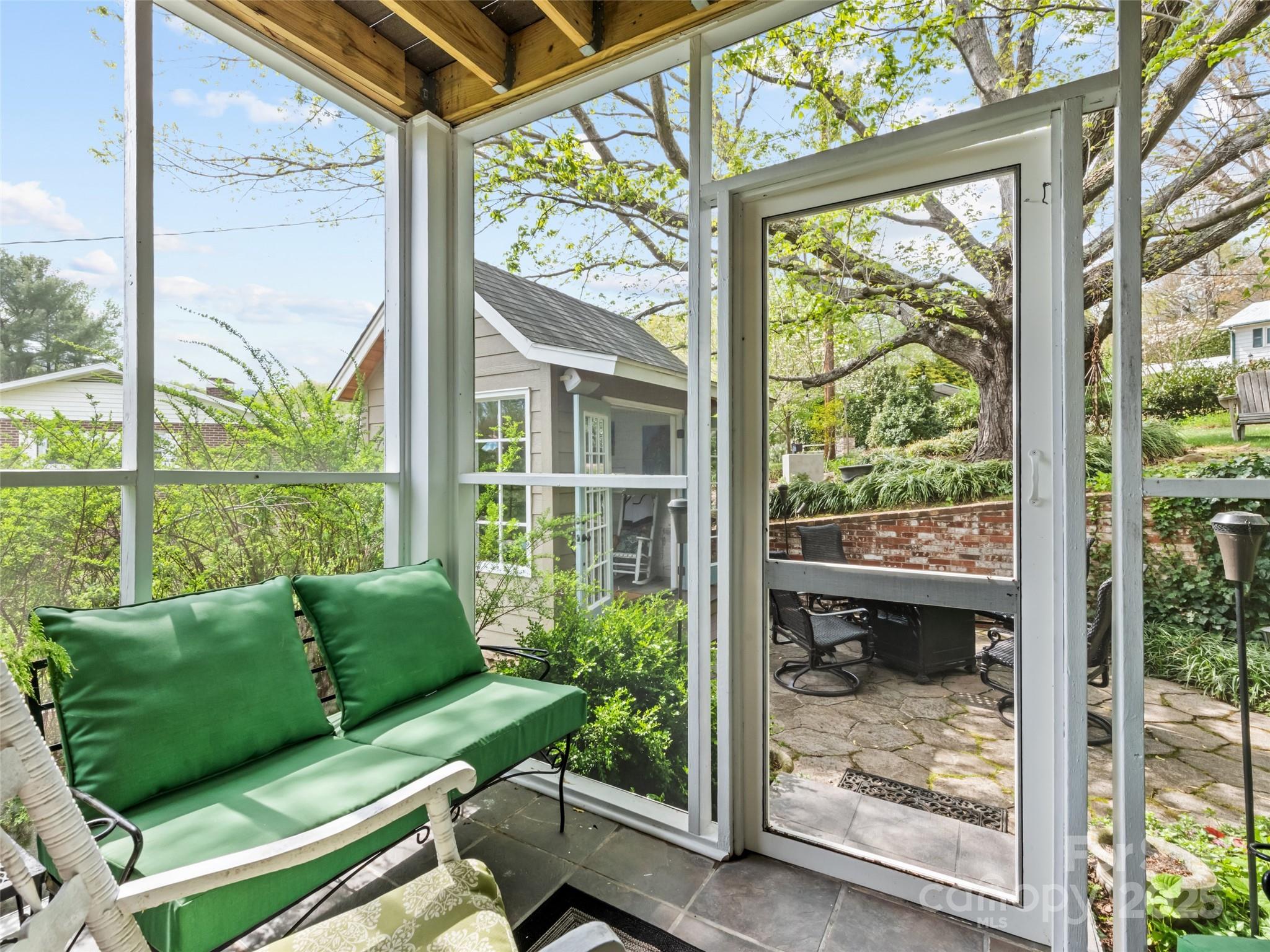 60 Club Knoll Avenue Property Photo 17