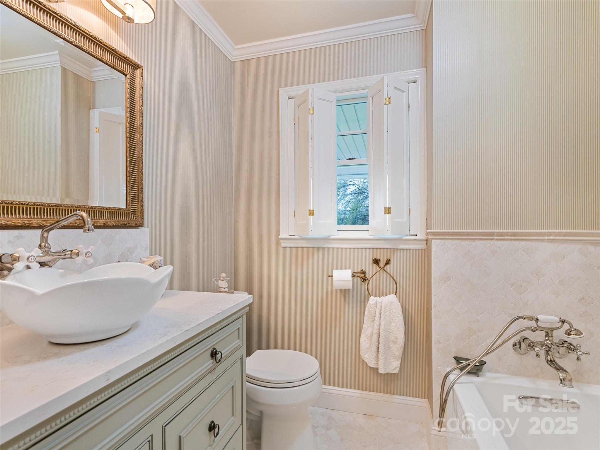 60 Club Knoll Avenue Property Photo 39