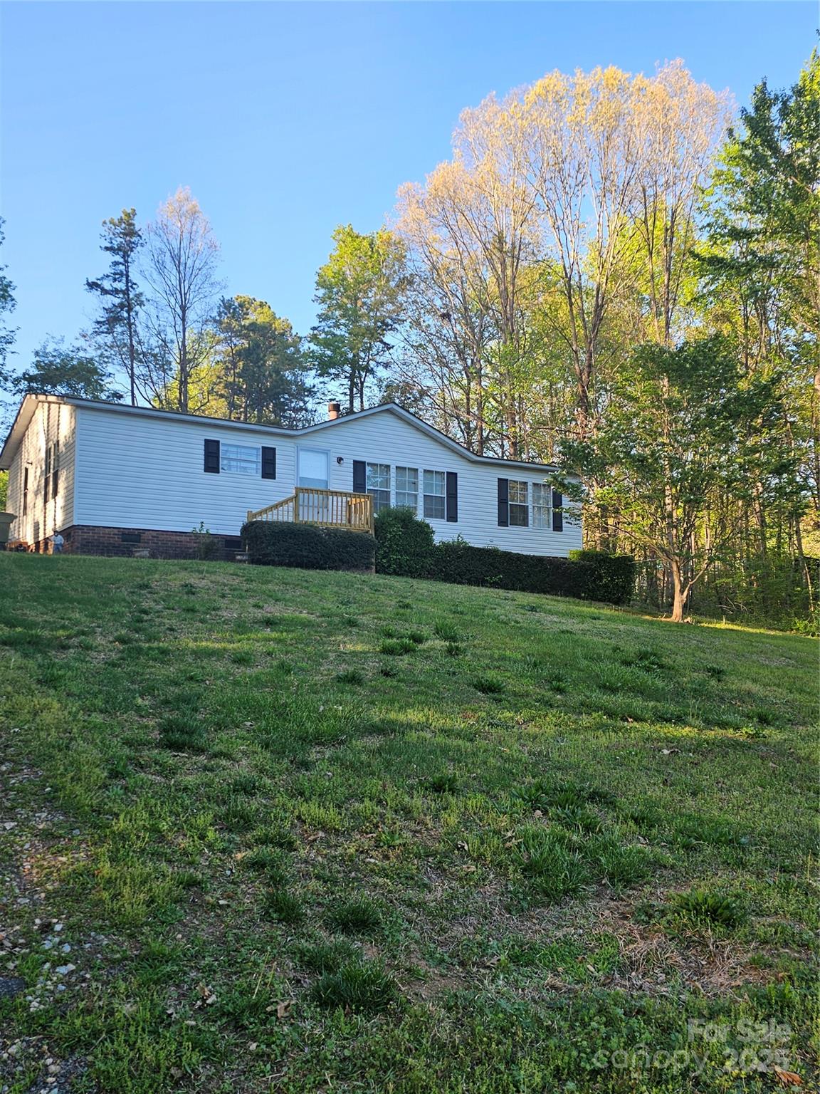 112 Thunder Road Property Photo