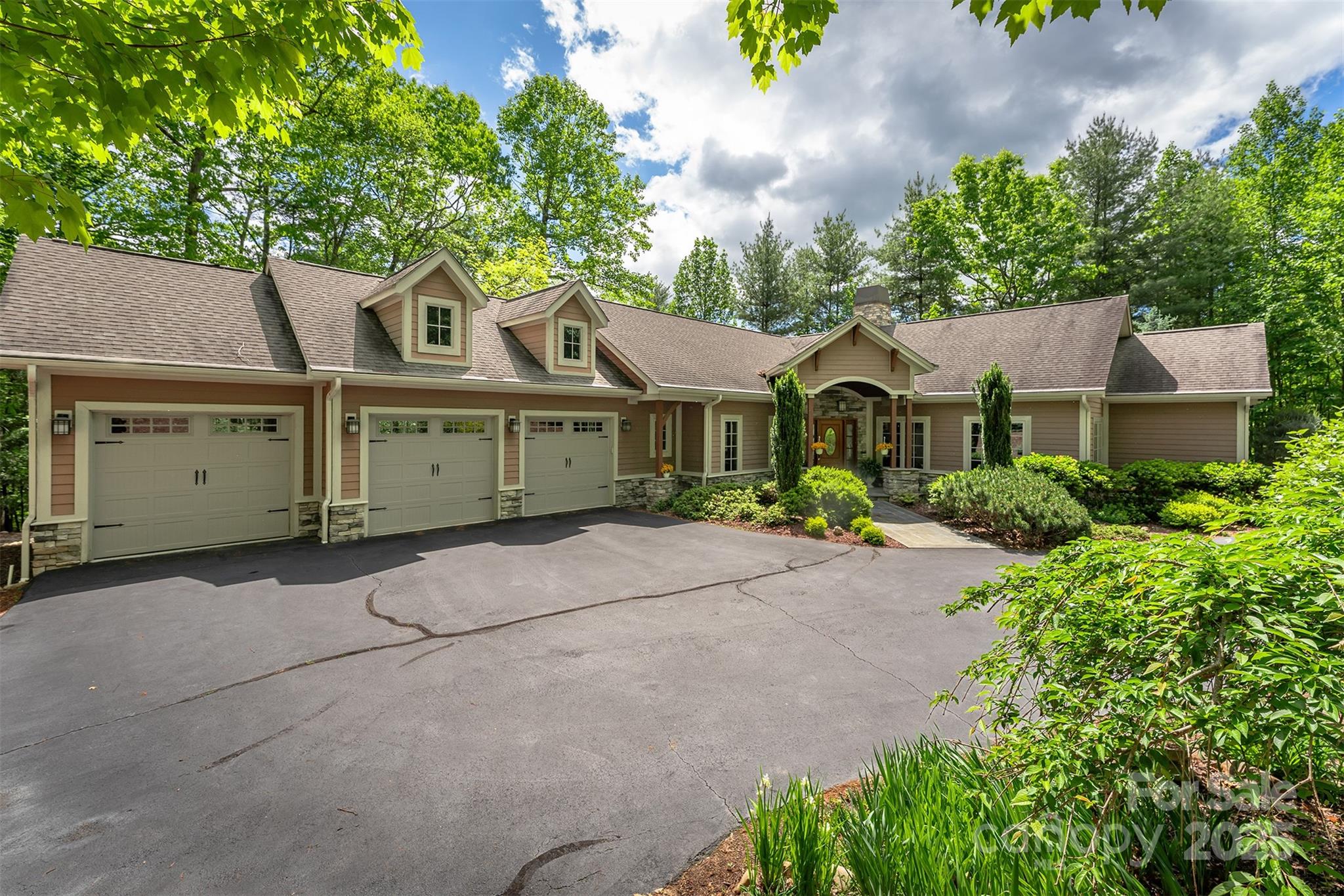 168 Chattooga Run Property Photo 1