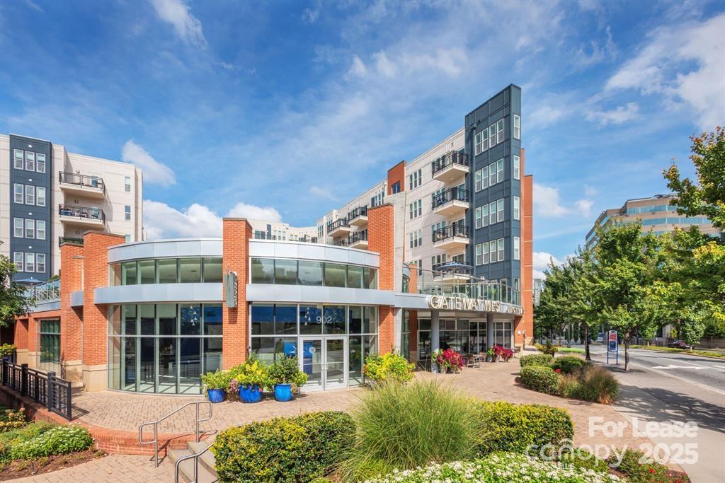 902 West Fourth Street Gradin Property Photo 1