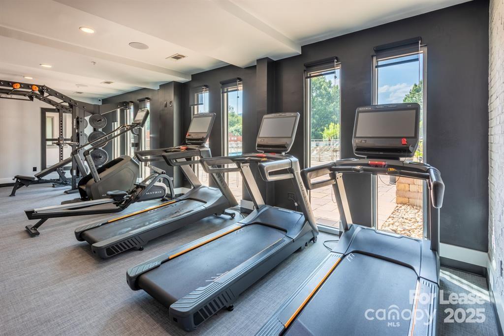 902 West Fourth Street Gradin Property Photo 12