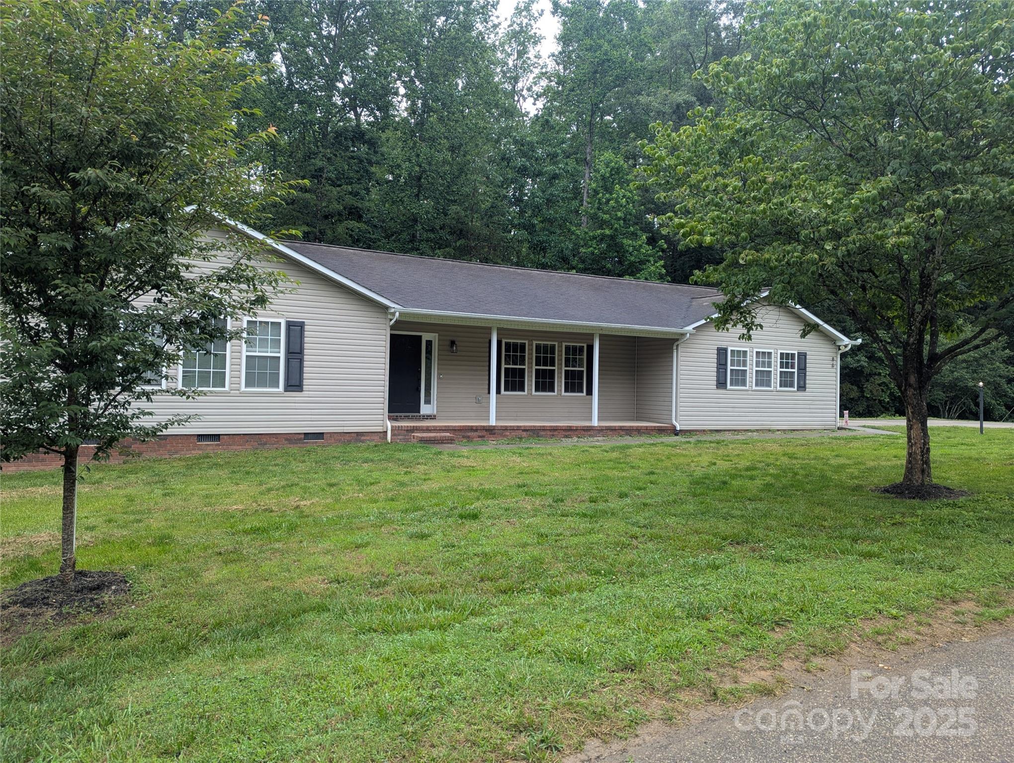 86 Springdale Drive Property Photo 1
