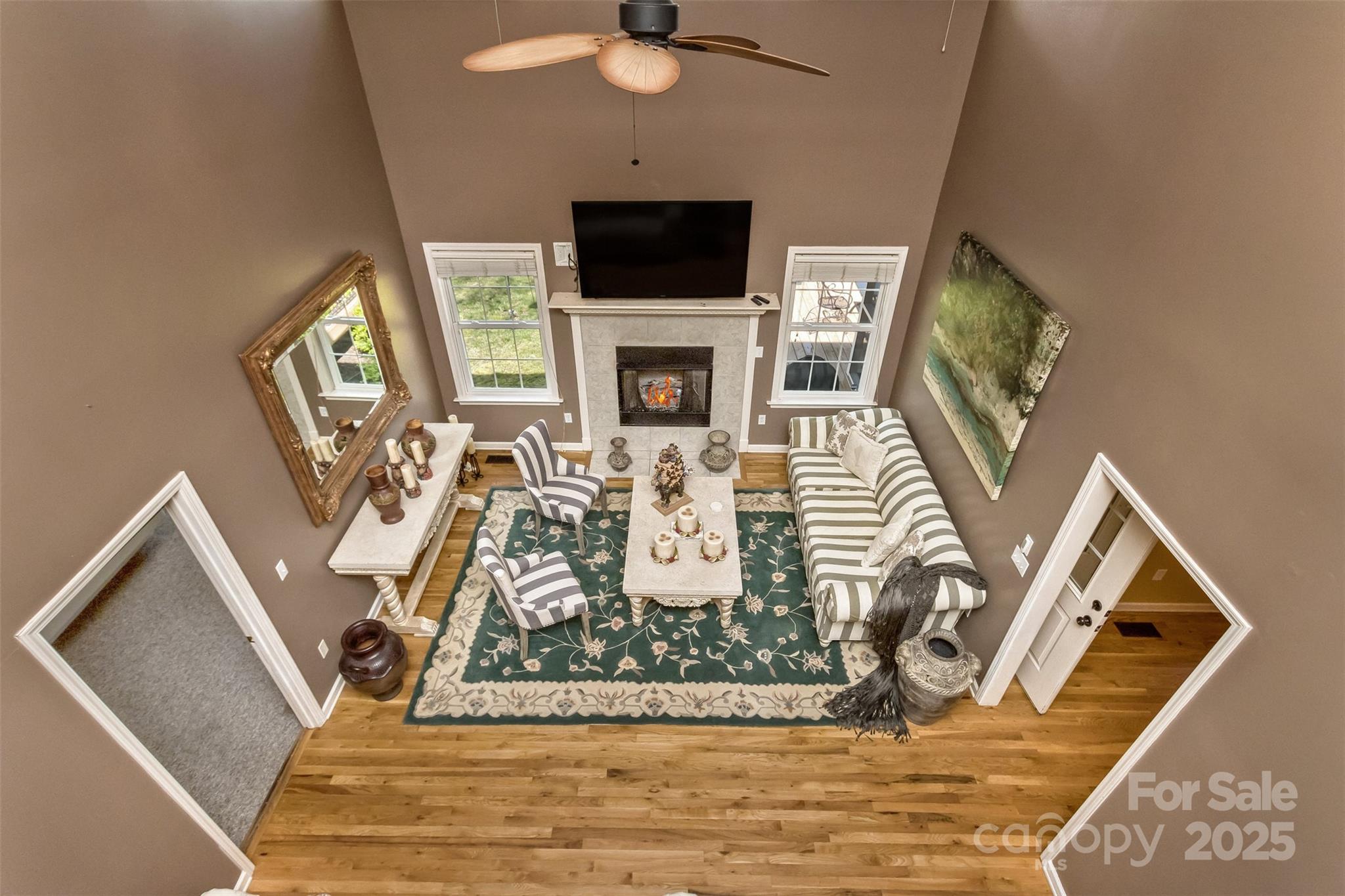 301 Theron Court Property Photo 11