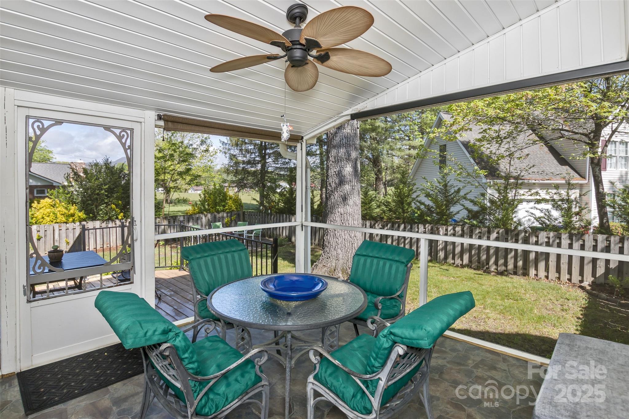 301 Theron Court Property Photo 30