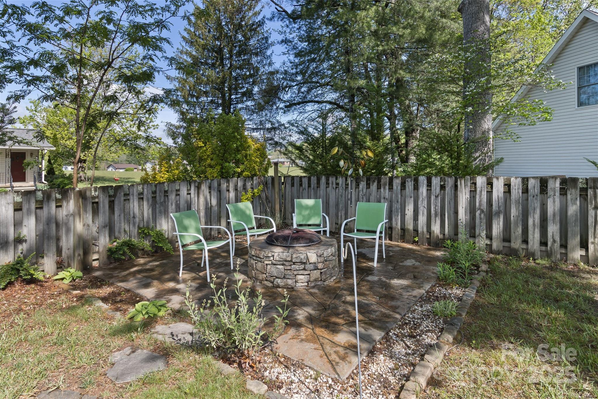 301 Theron Court Property Photo 33