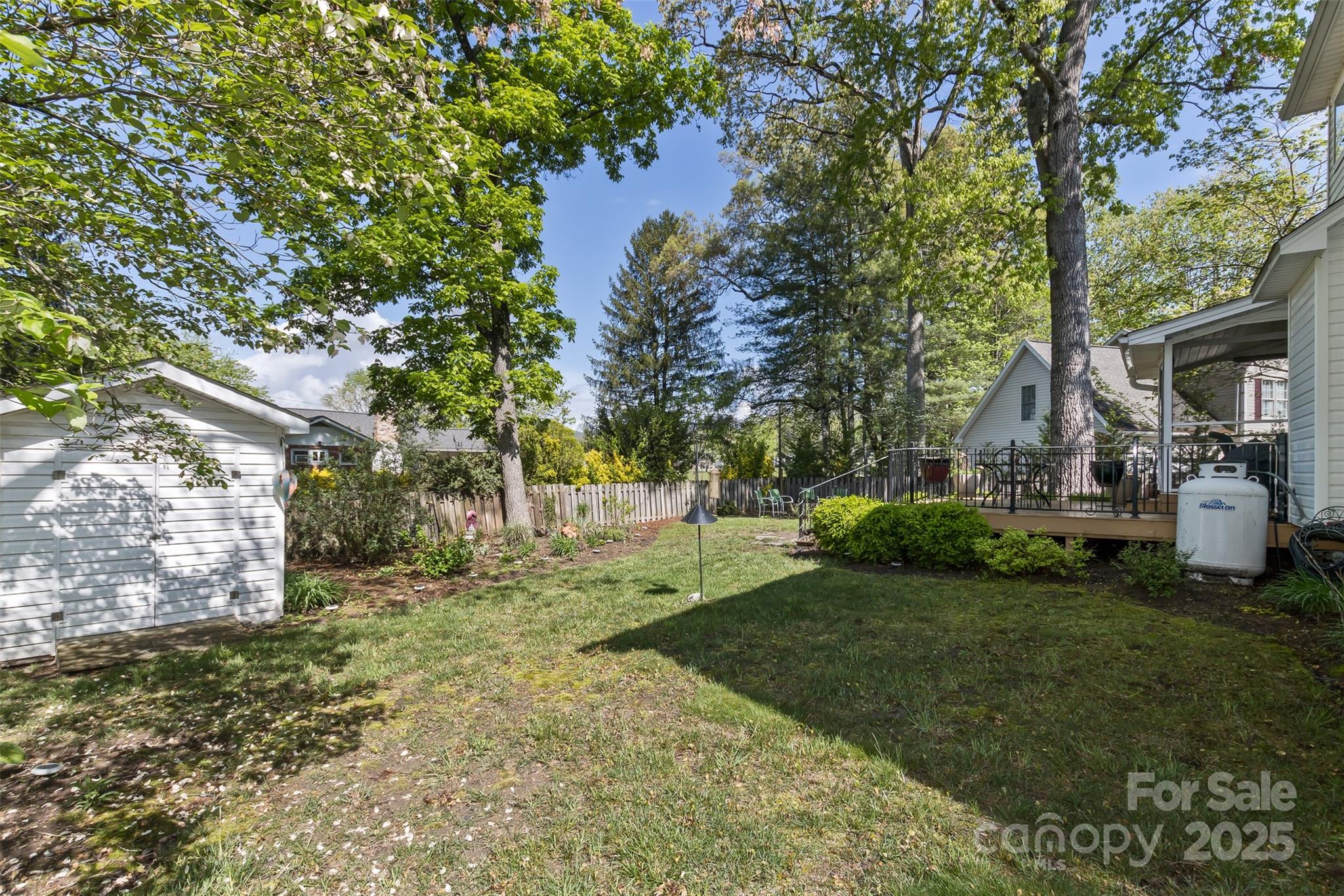 301 Theron Court Property Photo 34