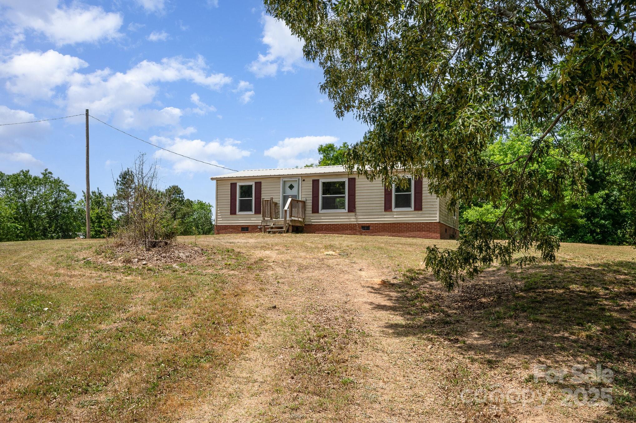 857 Bowers Road Property Photo 3