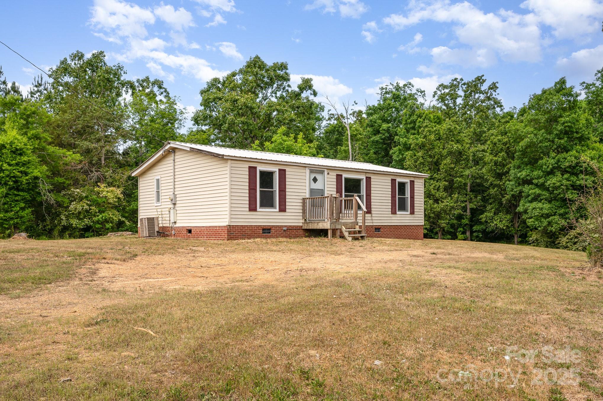 857 Bowers Road Property Photo 4