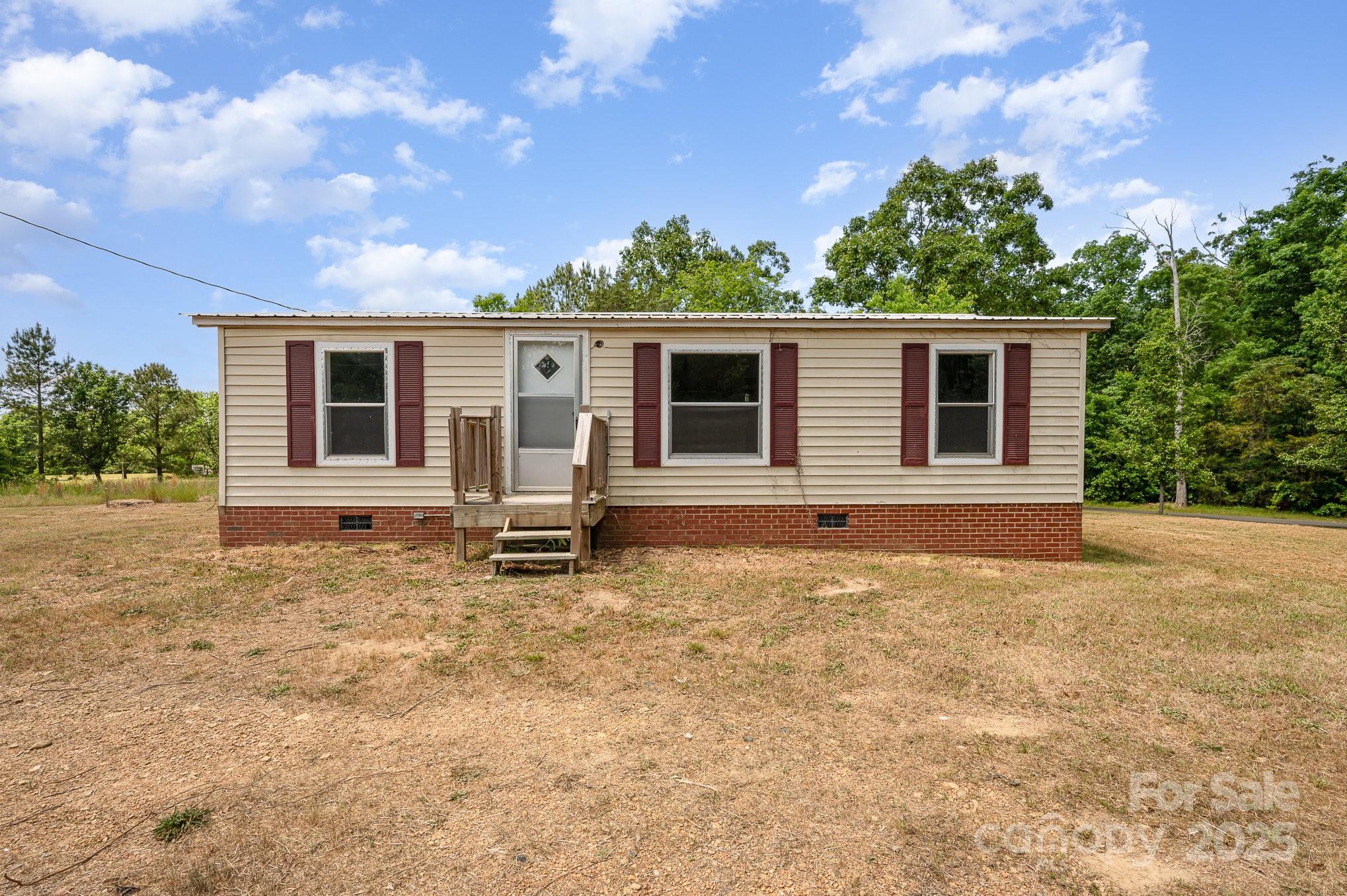 857 Bowers Road Property Photo 5