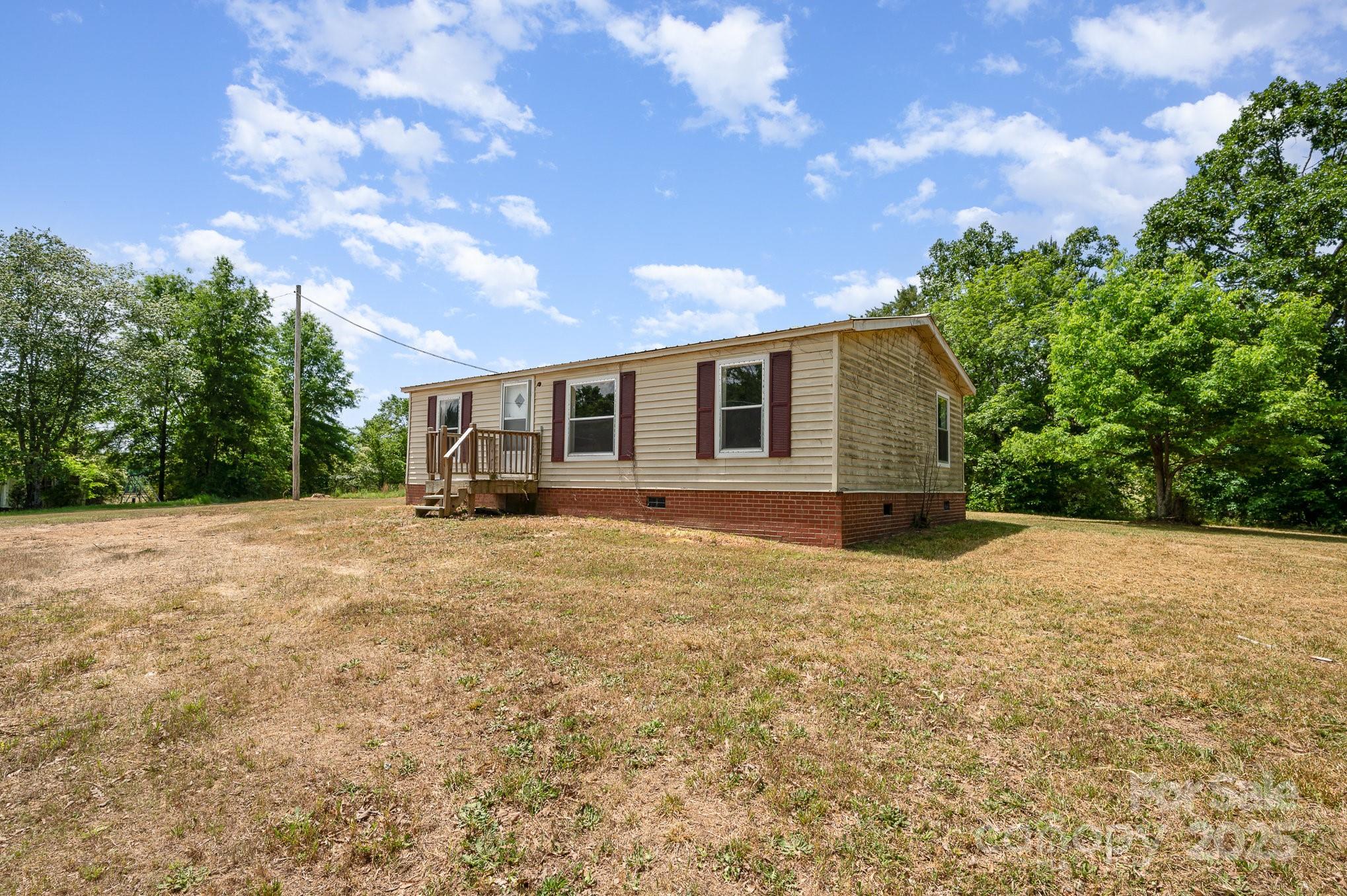 857 Bowers Road Property Photo 6