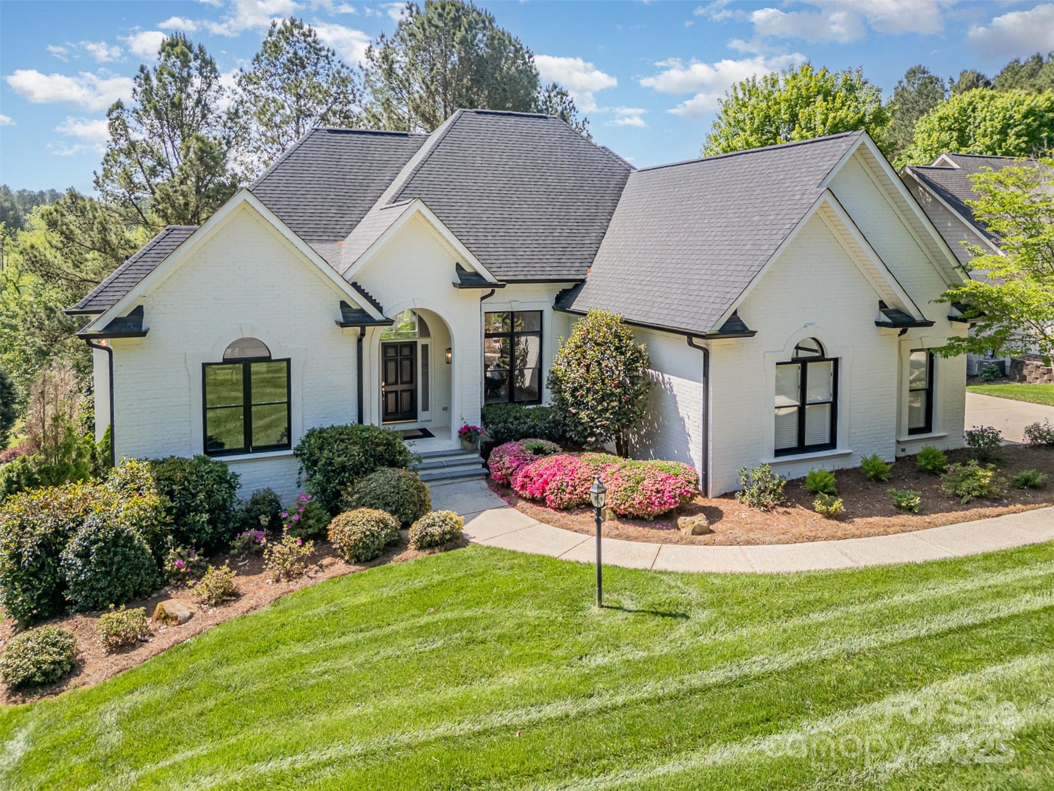 7280 Woodside Court Property Photo