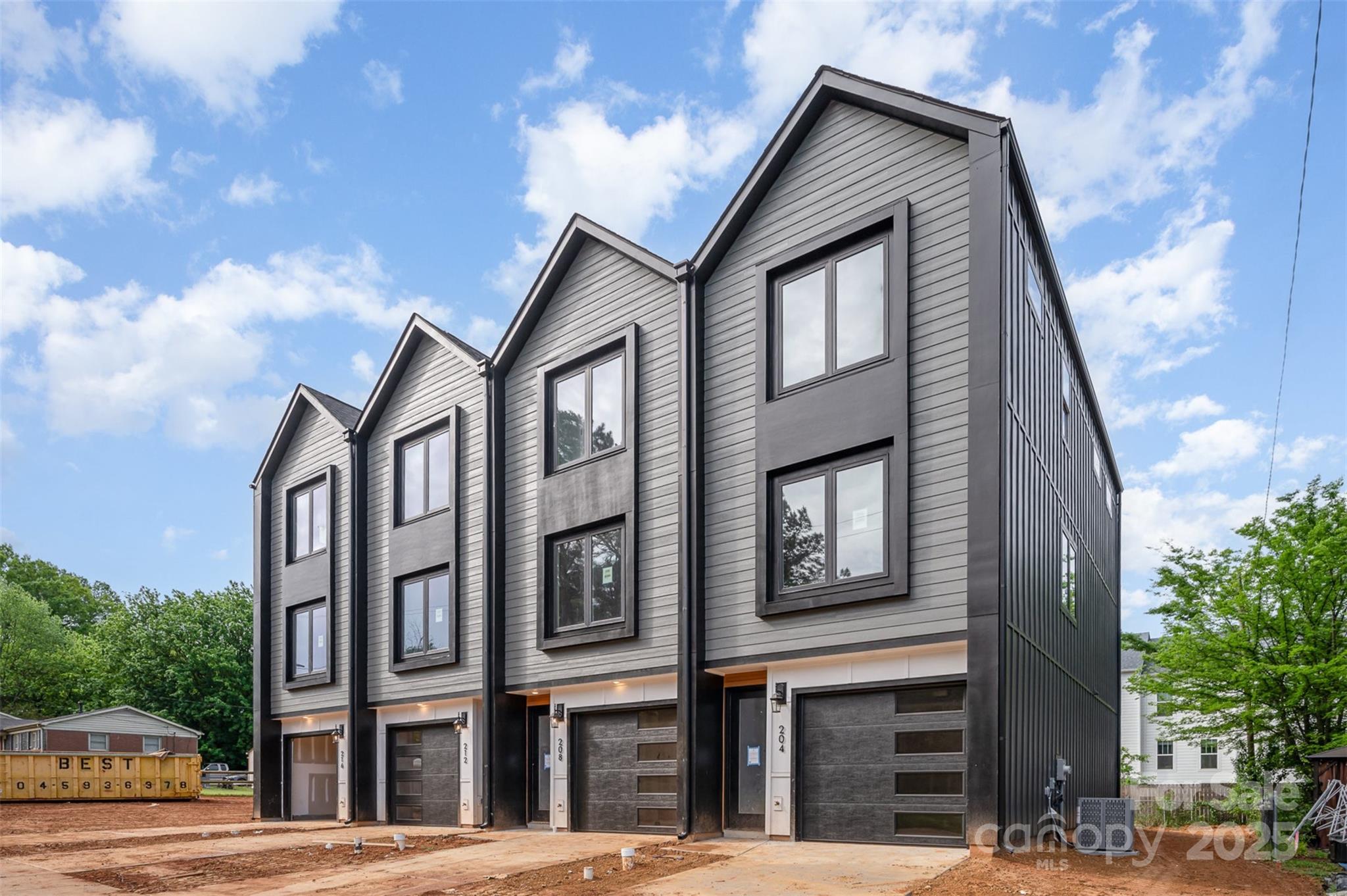208 Mattoon Street Property Photo
