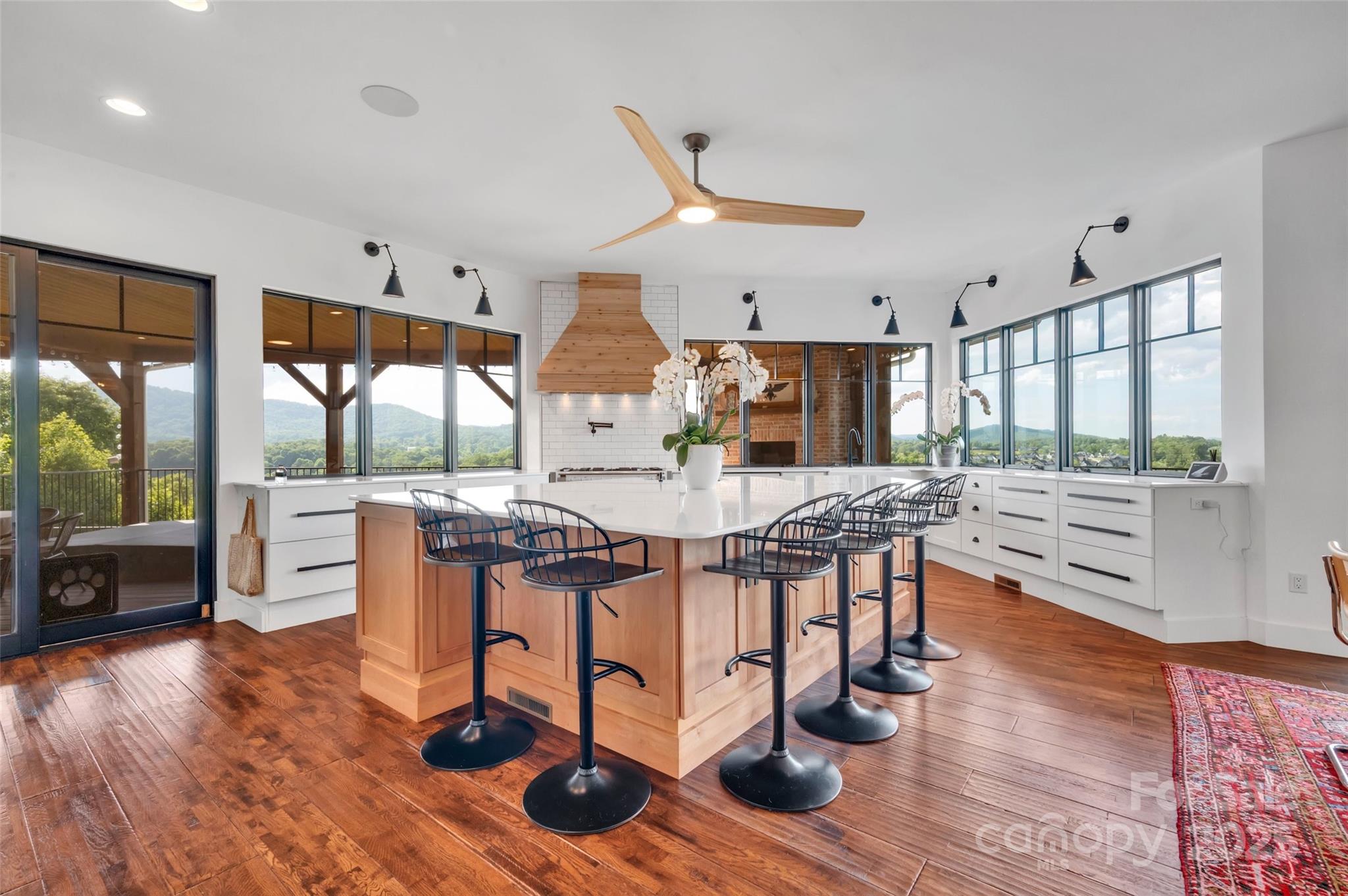 26 Bonnies Cove Trail Property Photo 13