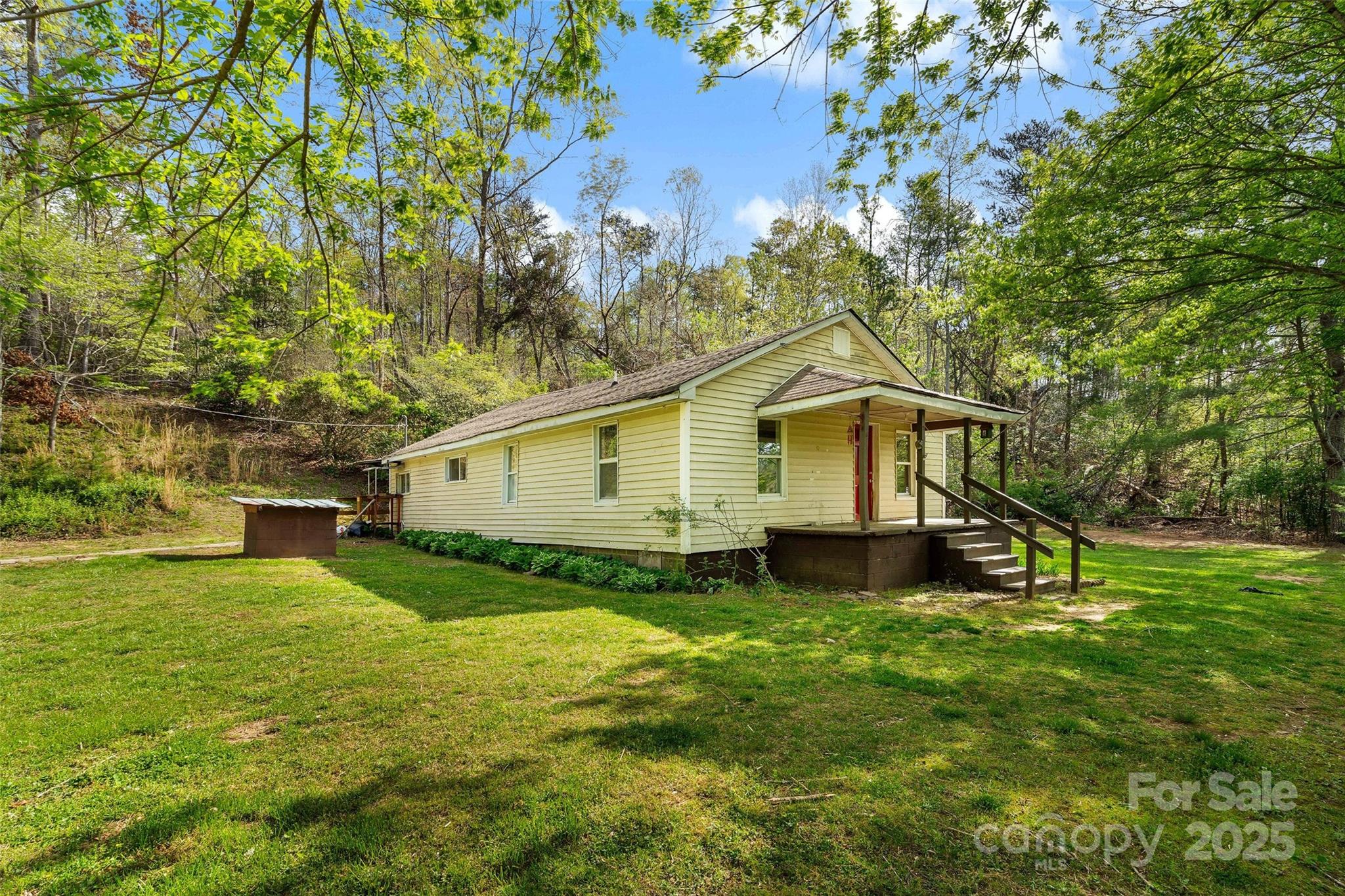 1470 Lytle Mountain Road Property Photo