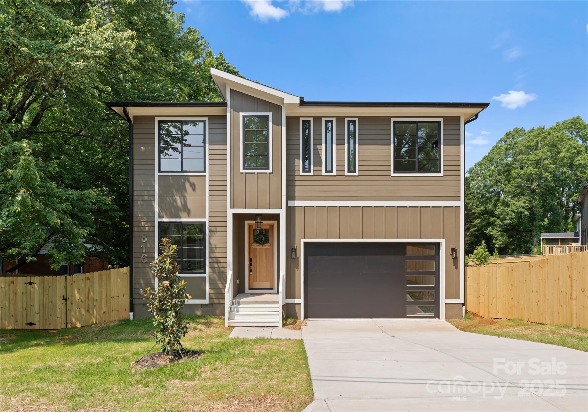 816 Tennyson Drive Property Photo 1