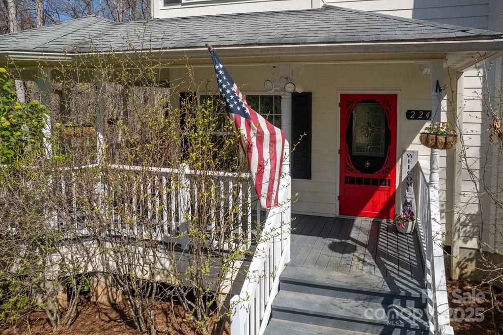 224 Concord Lane Property Photo 2