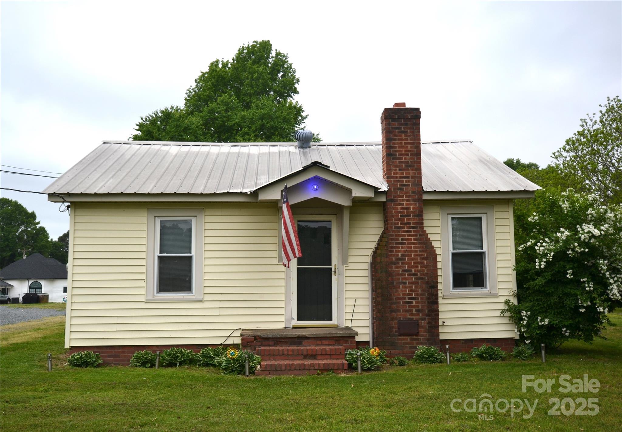 303 Nc Hwy 200 Highway Property Photo