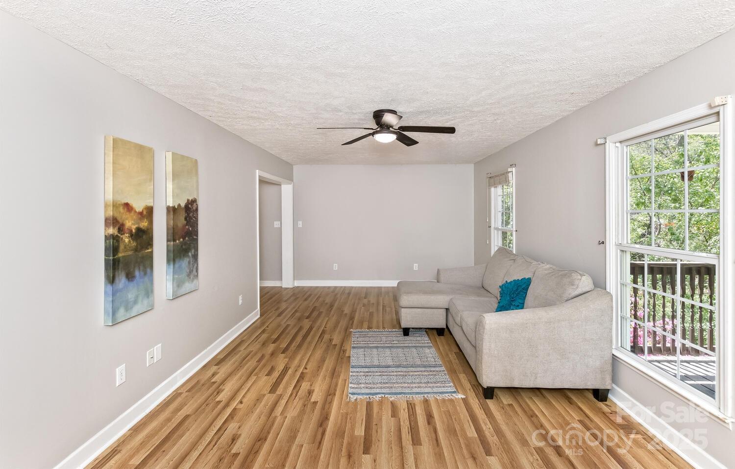 689 New Haw Creek Road Property Photo 4