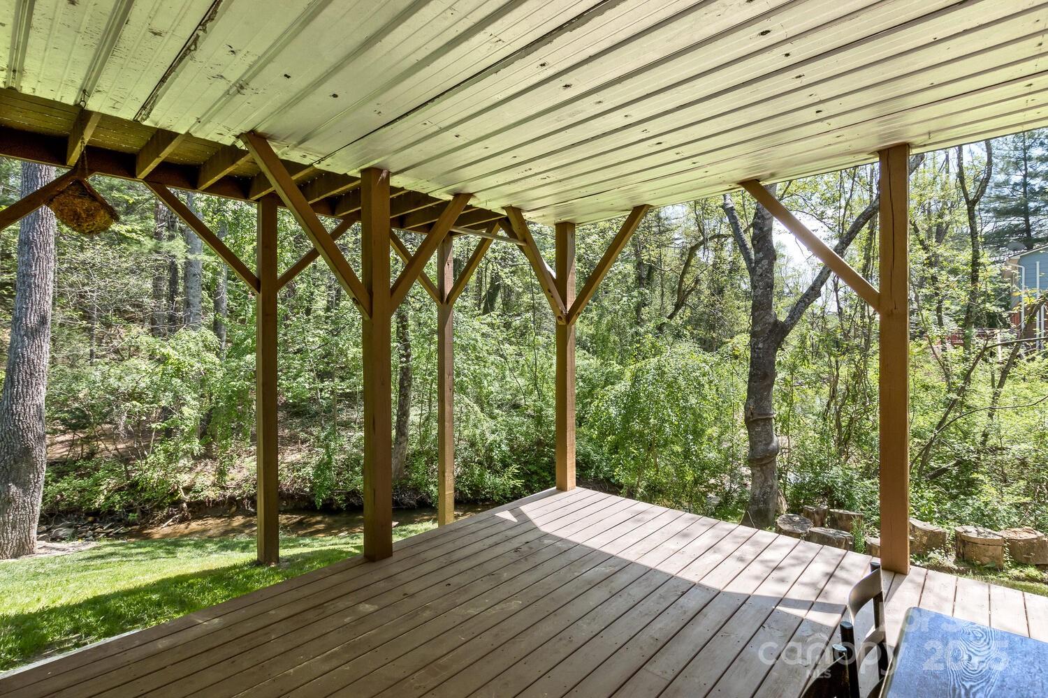 689 New Haw Creek Road Property Photo 24