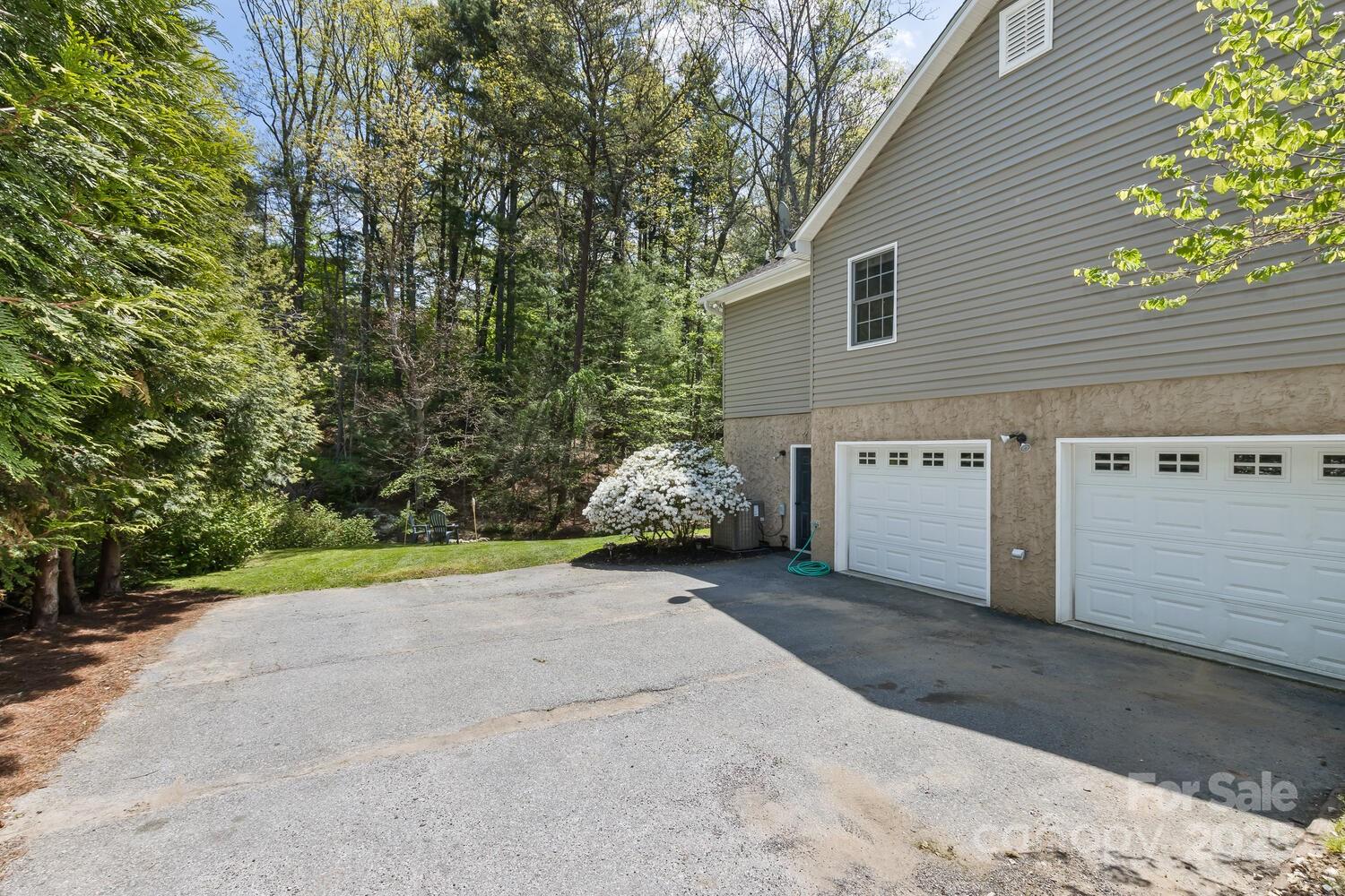 689 New Haw Creek Road Property Photo 37