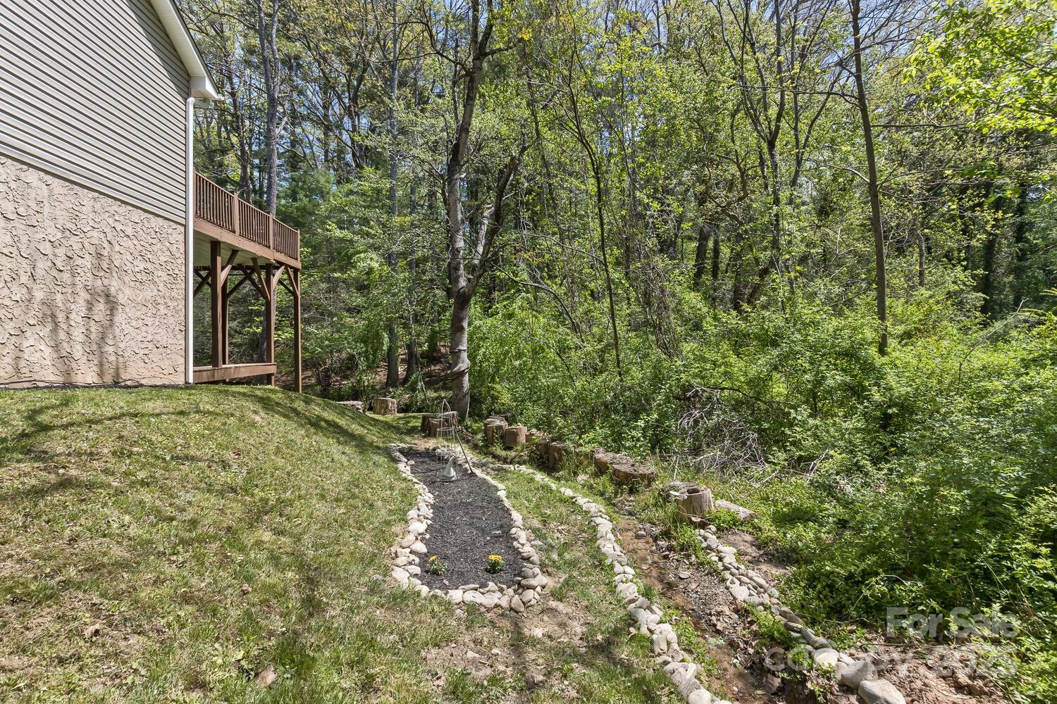 689 New Haw Creek Road Property Photo 40